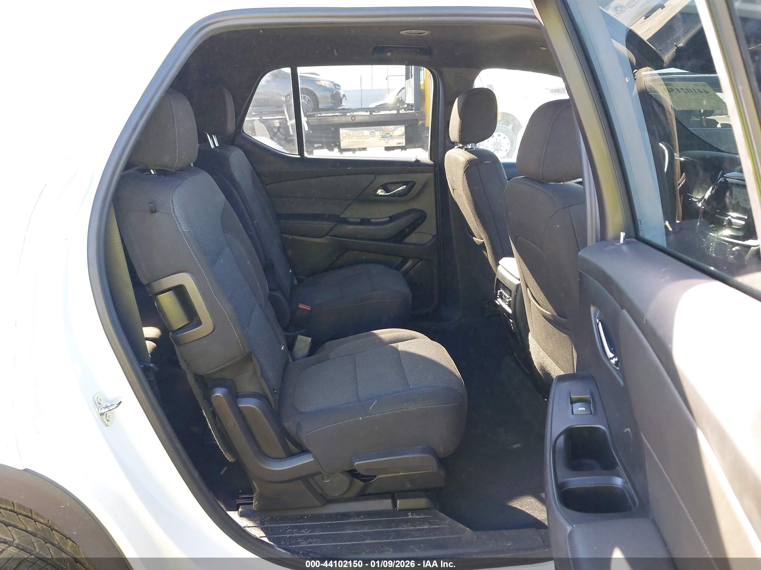 CHEVROLET TRAVERSE image 8