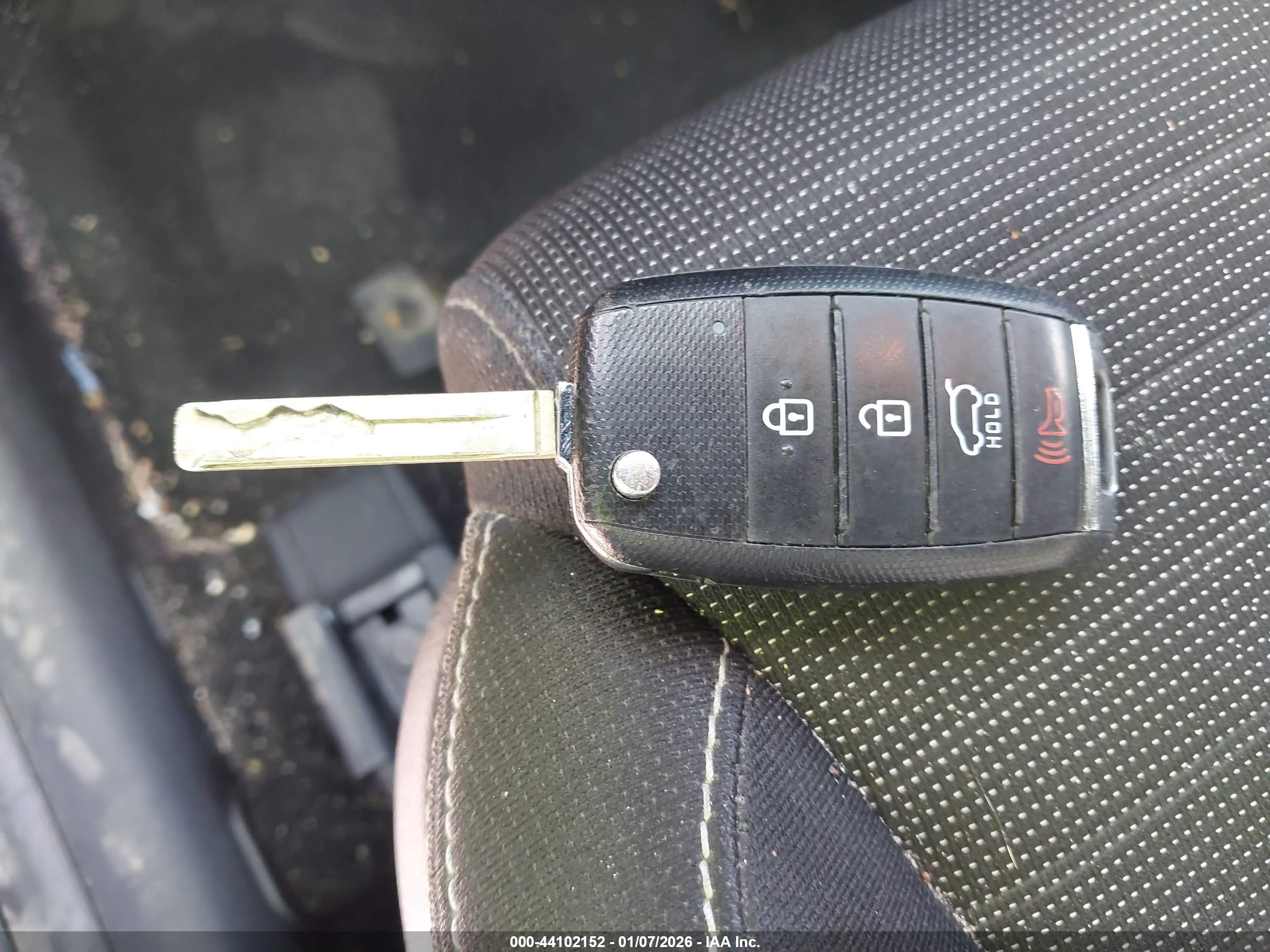 KIA SPORTAGE image 11