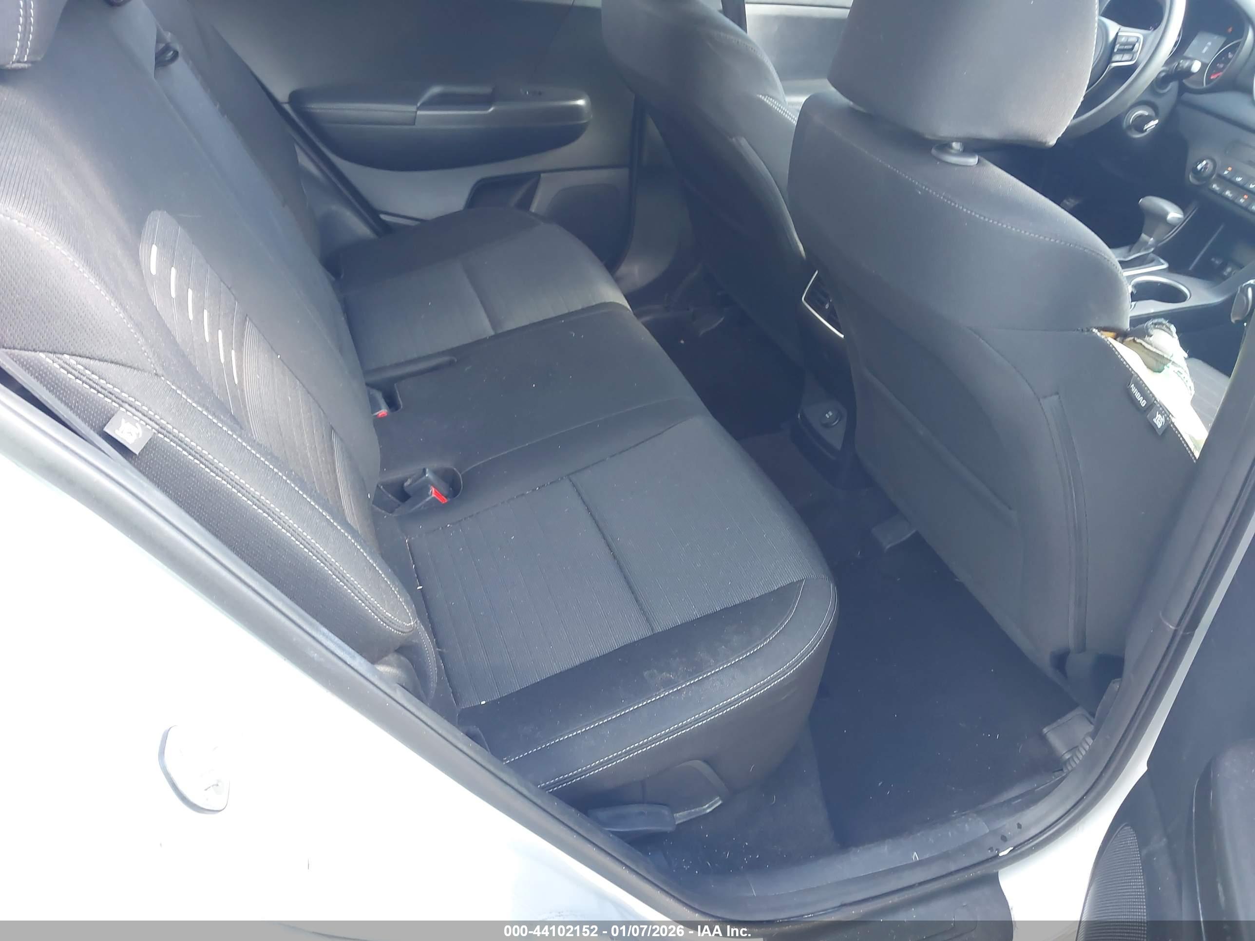 KIA SPORTAGE image 8