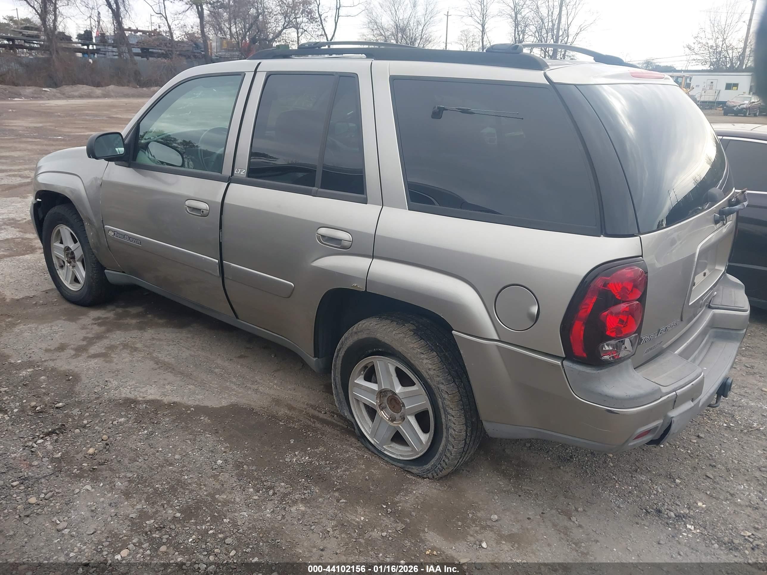 CHEVROLET TRAILBLAZER image 3
