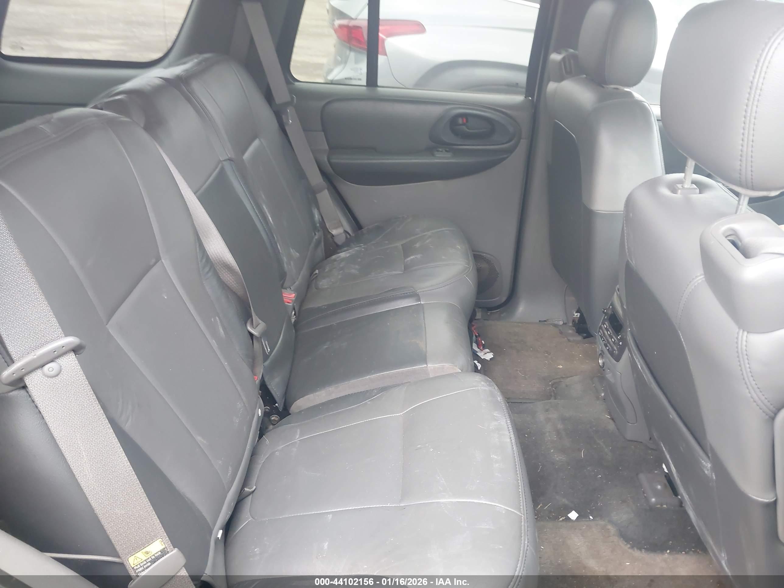 CHEVROLET TRAILBLAZER image 8