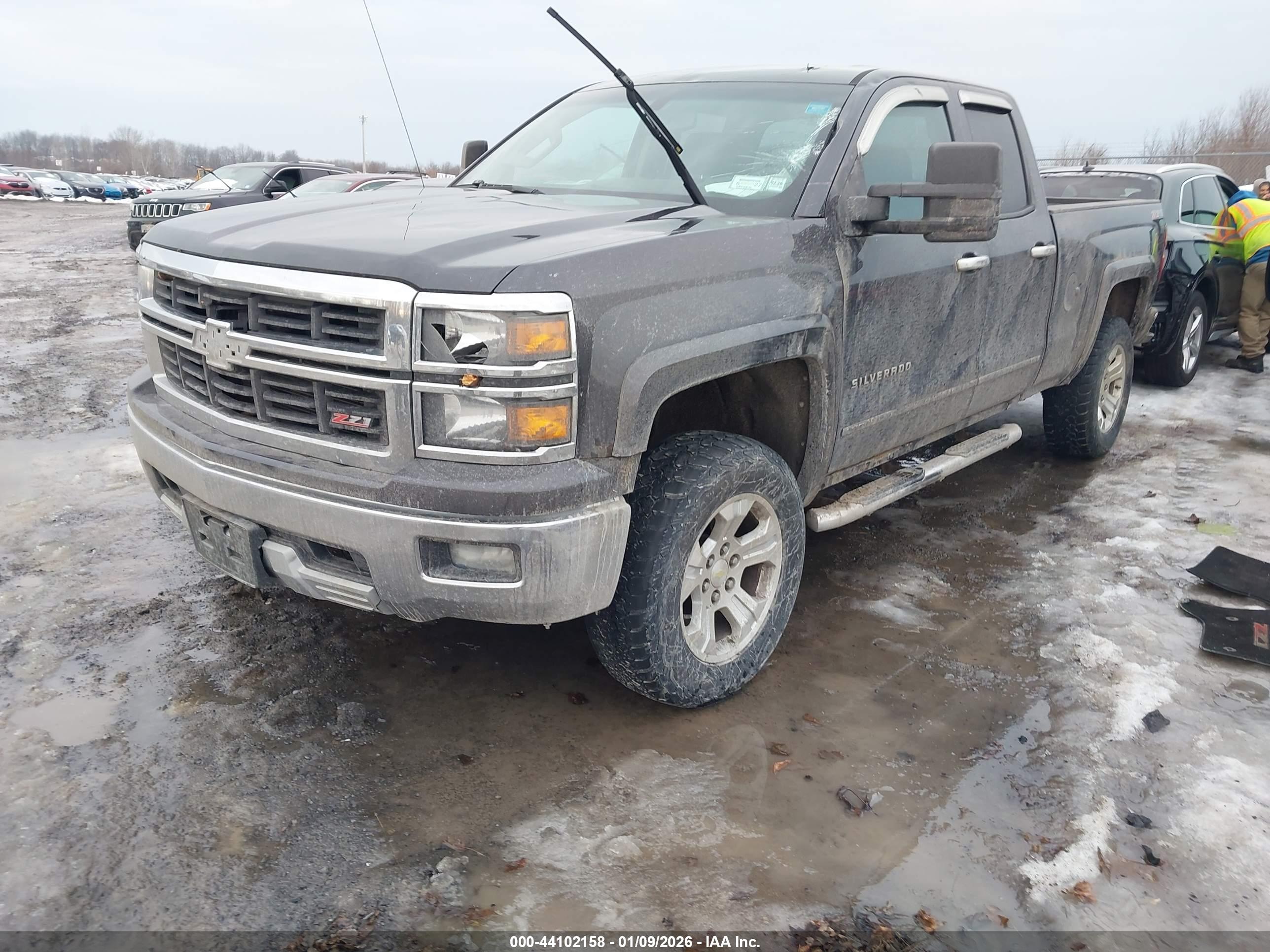 CHEVROLET SILVERADO image 2