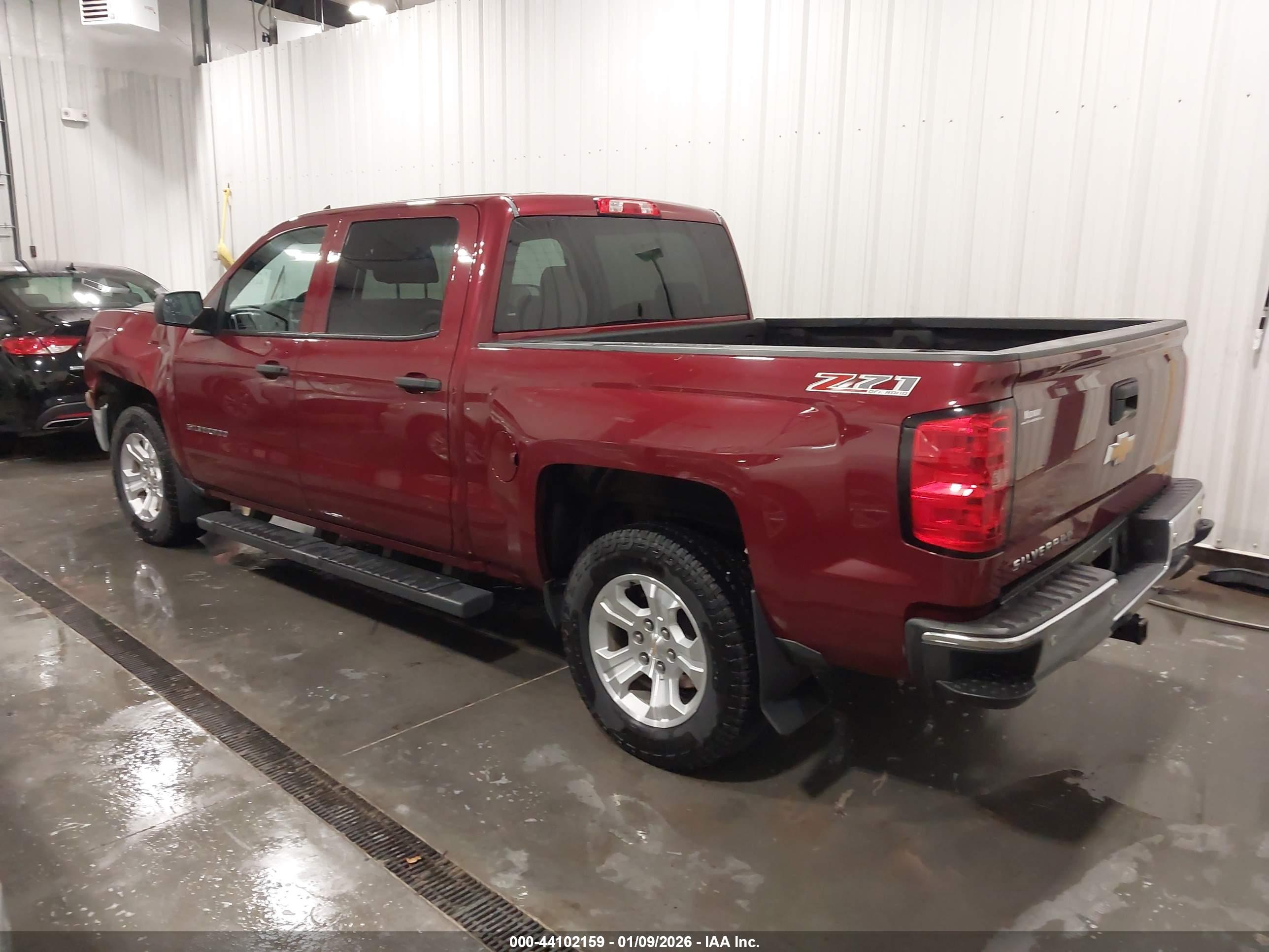 CHEVROLET SILVERADO image 3