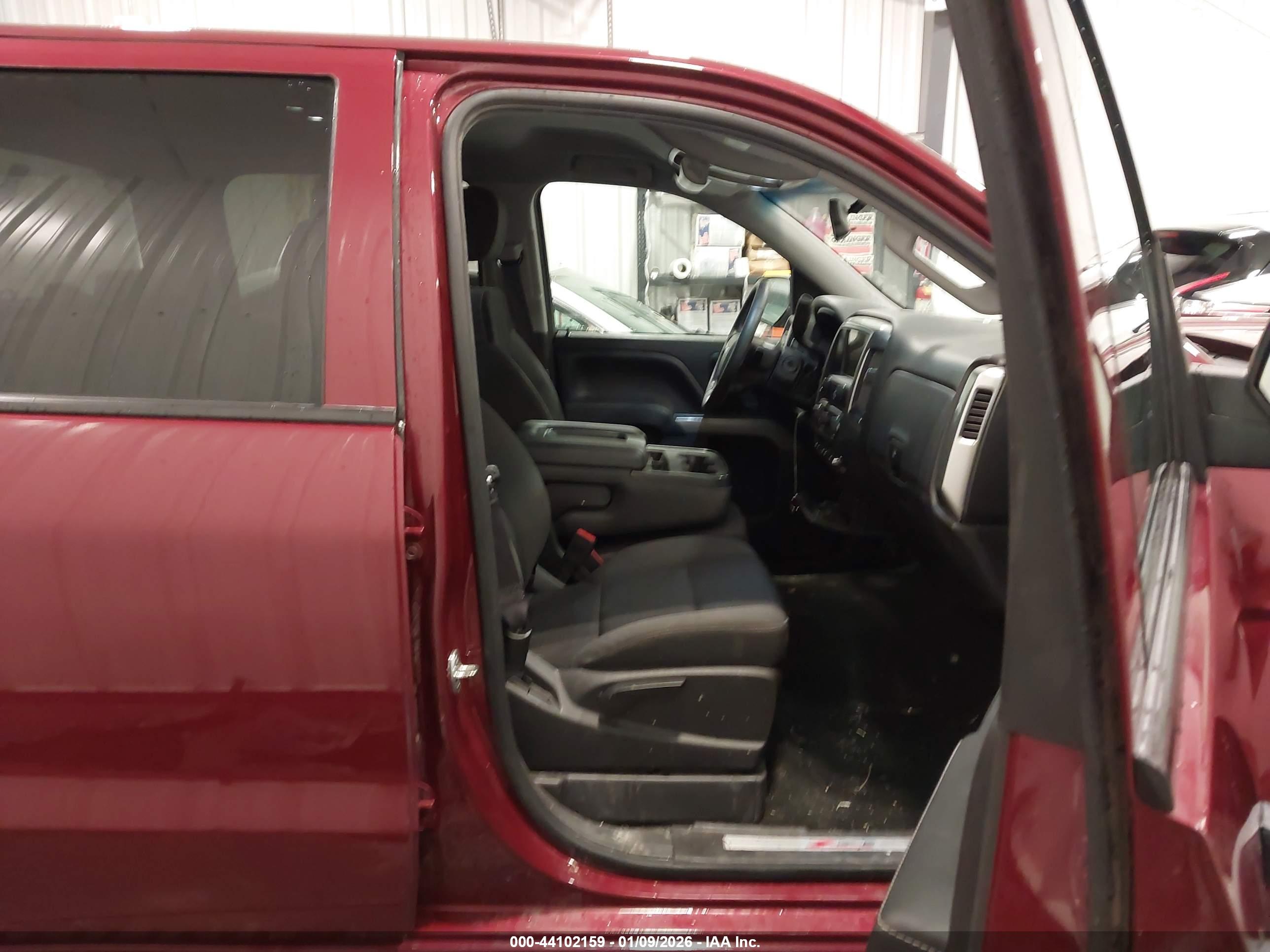 CHEVROLET SILVERADO image 5