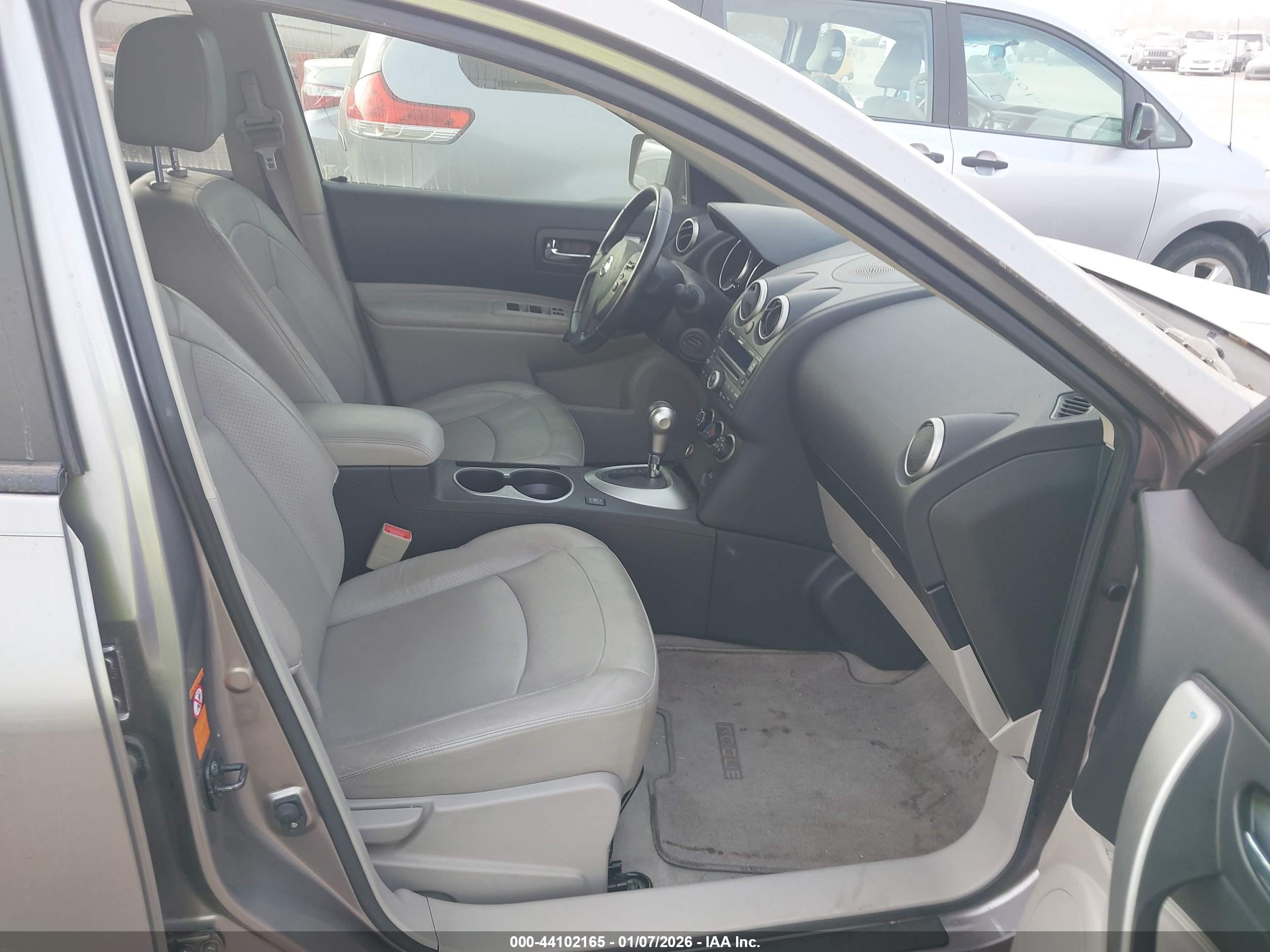 NISSAN ROGUE image 5