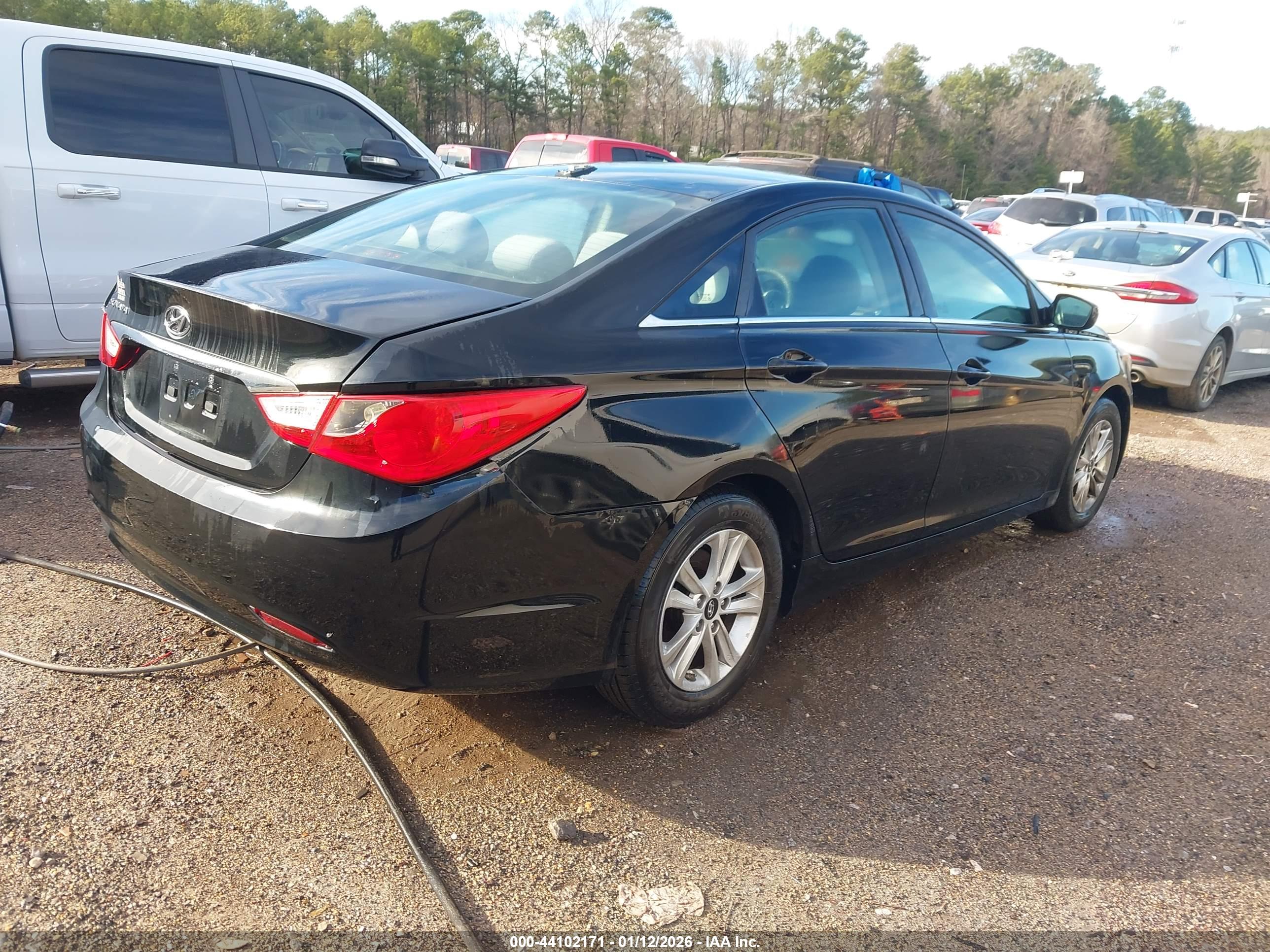 HYUNDAI SONATA image 4