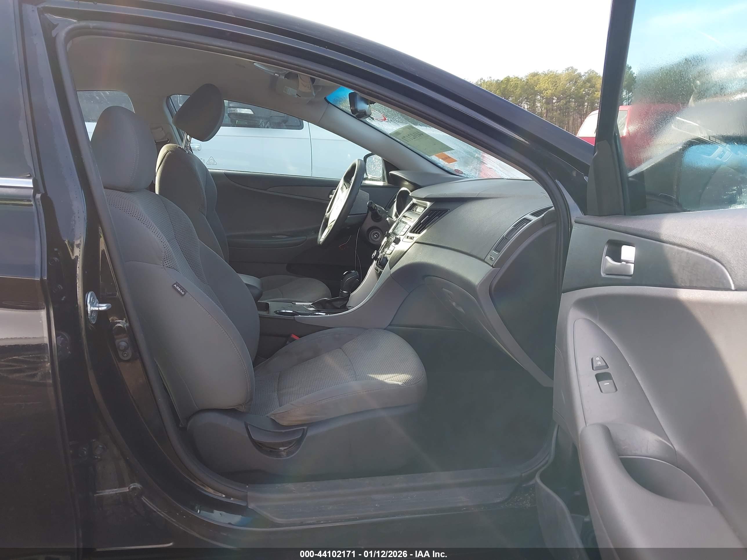 HYUNDAI SONATA image 5