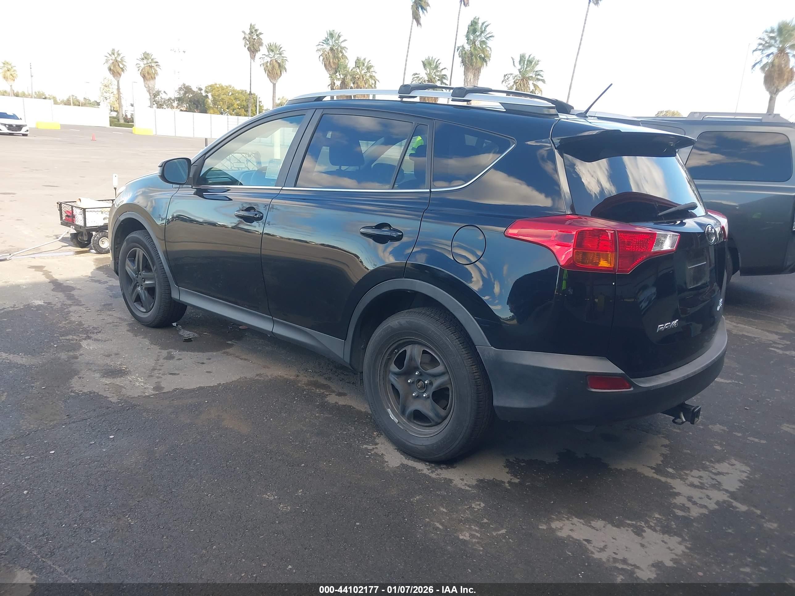 TOYOTA RAV4 image 3