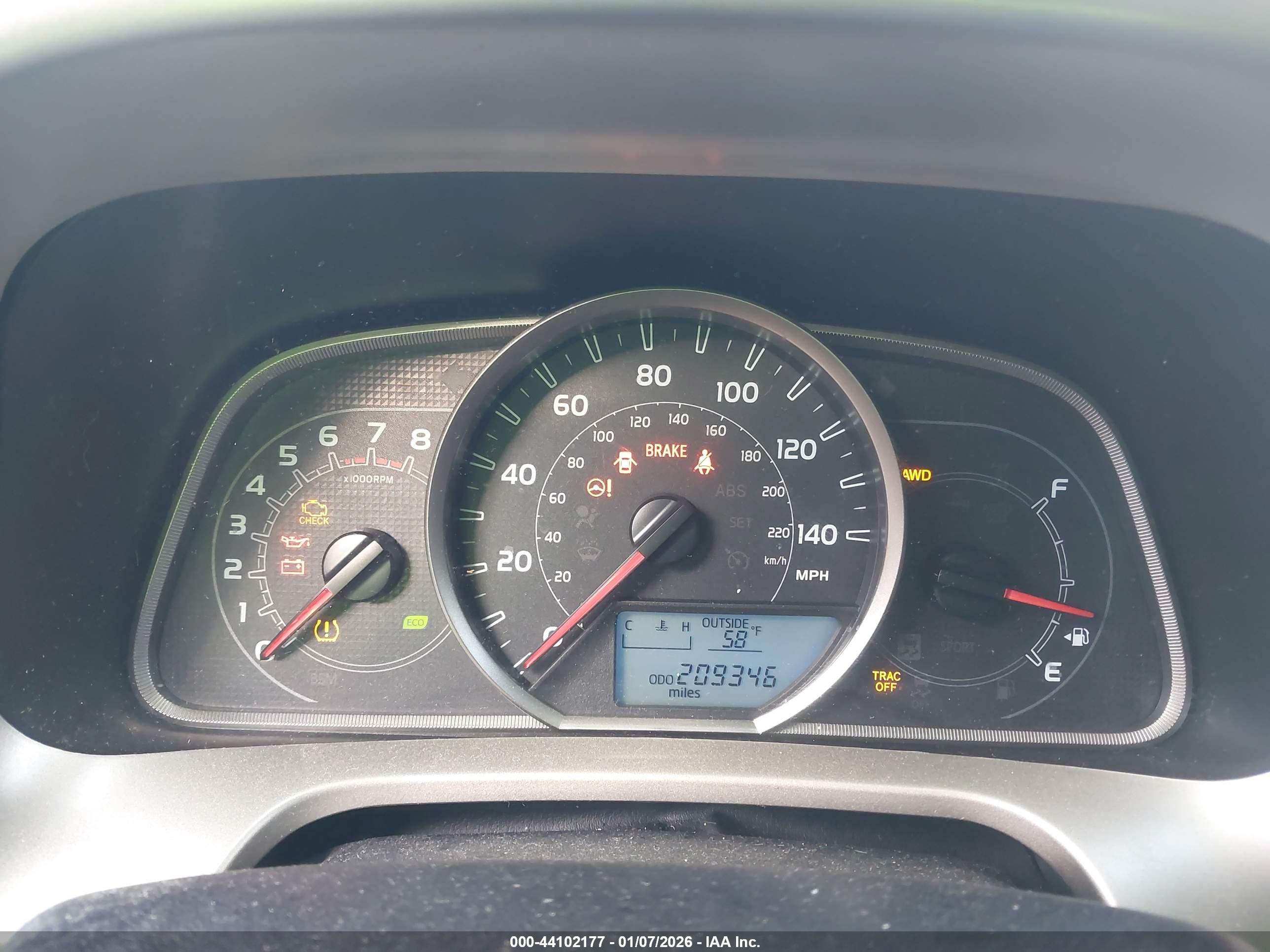 TOYOTA RAV4 image 7
