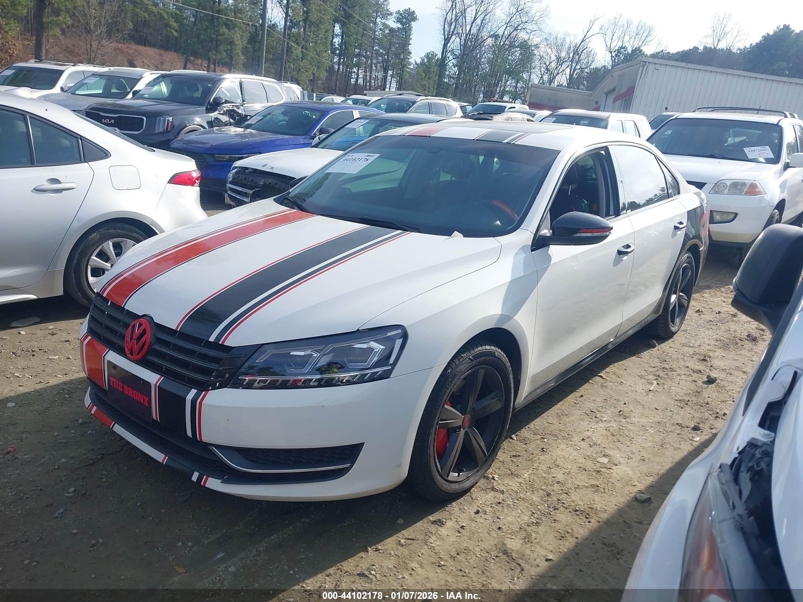 VOLKSWAGEN PASSAT image 2