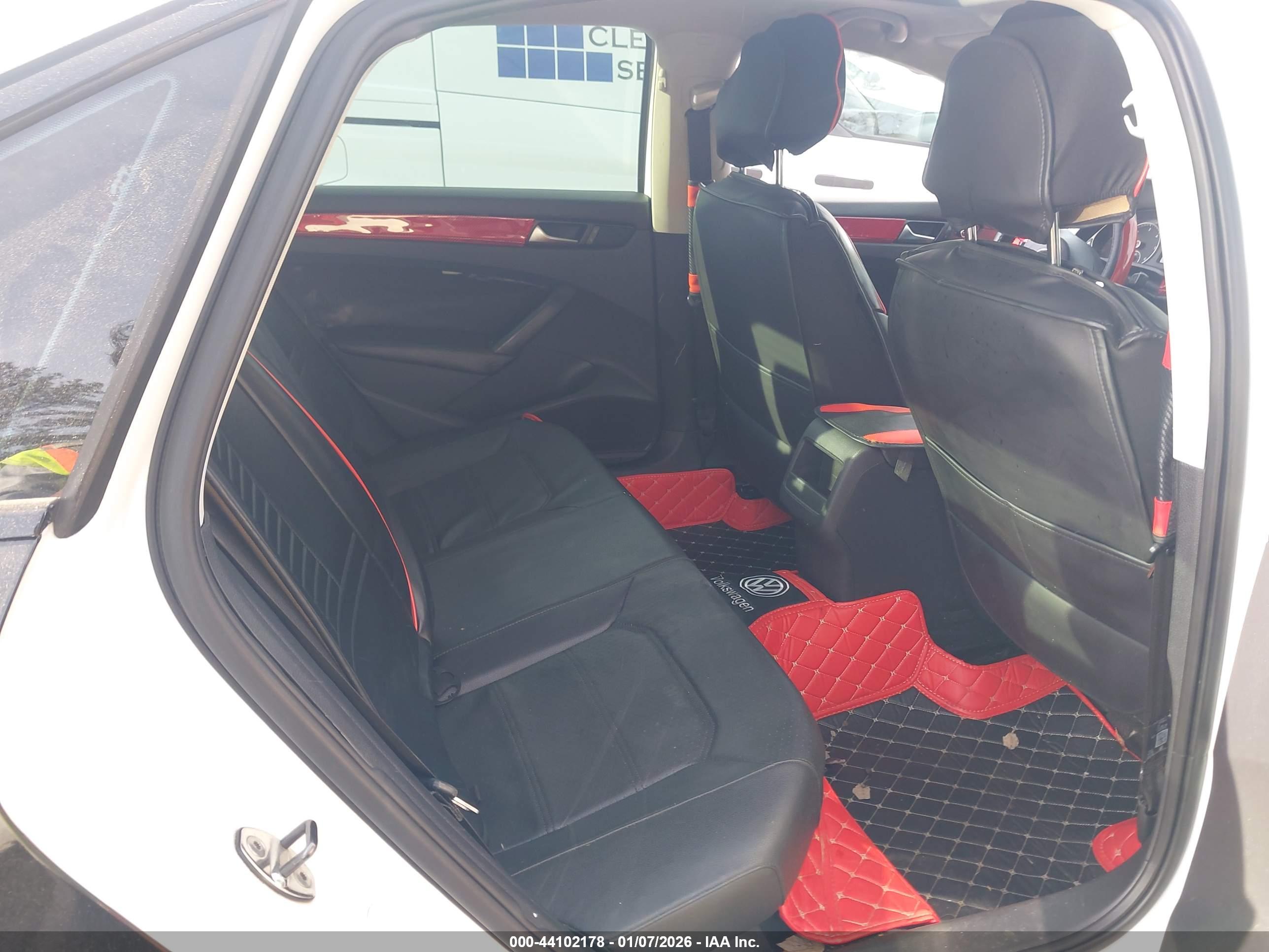 VOLKSWAGEN PASSAT image 8