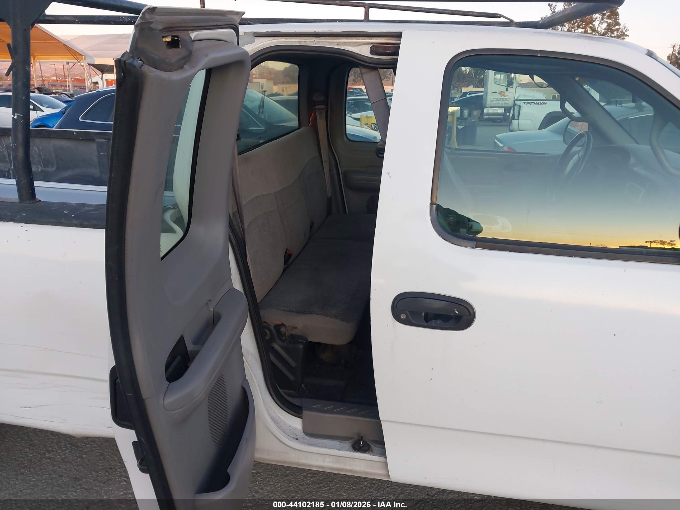 FORD F-150 image 8