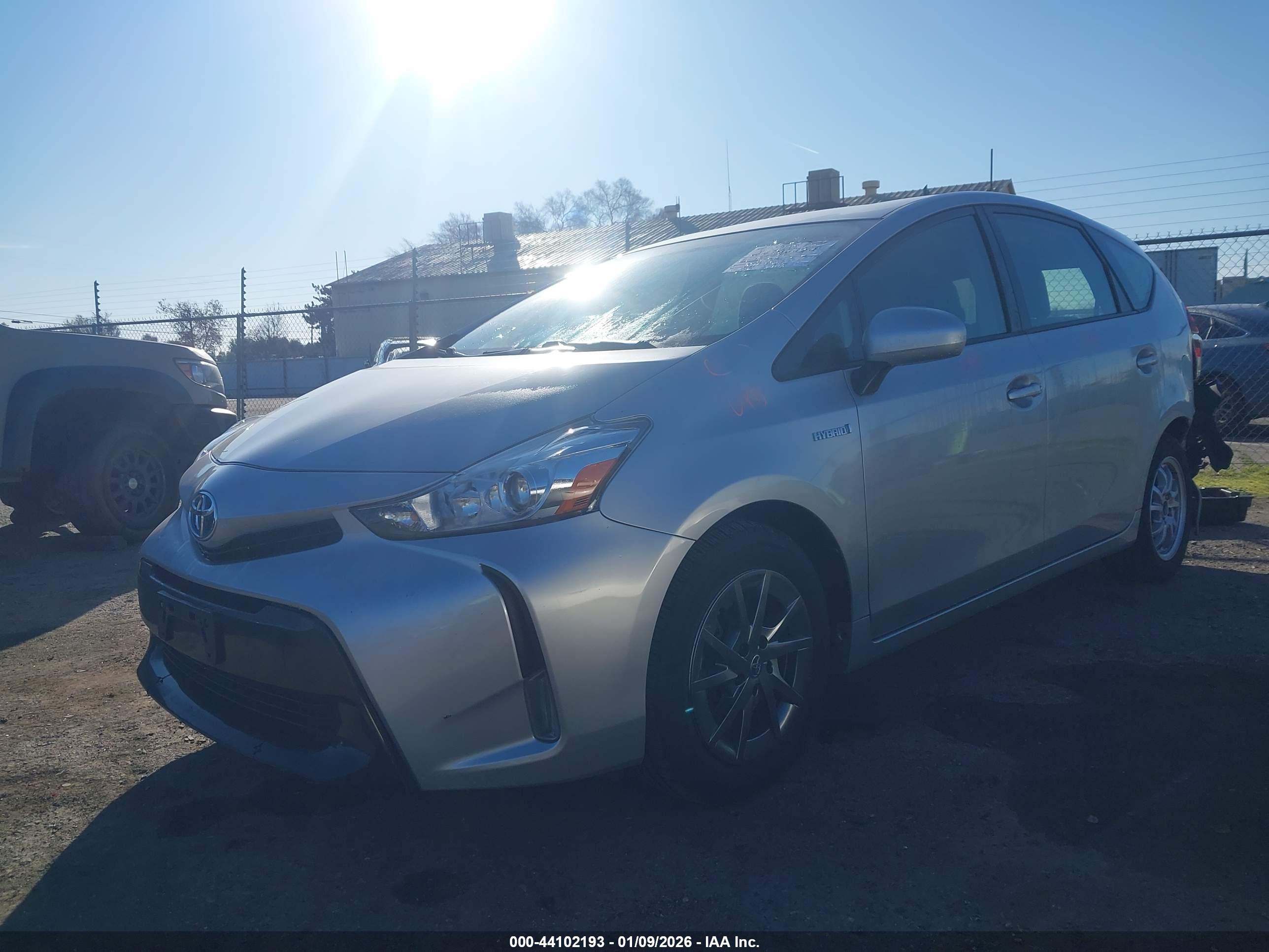 TOYOTA PRIUS image 2