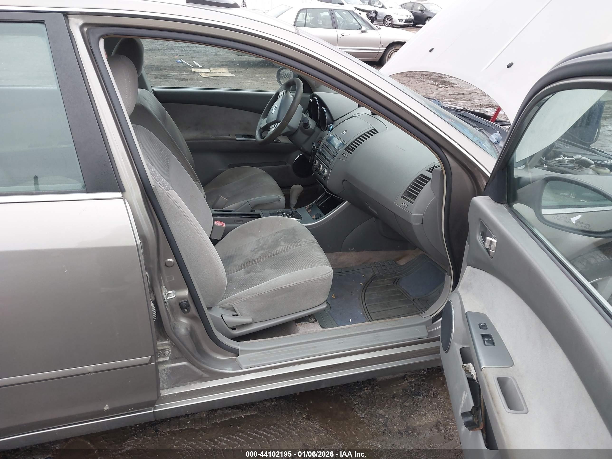 NISSAN ALTIMA image 5