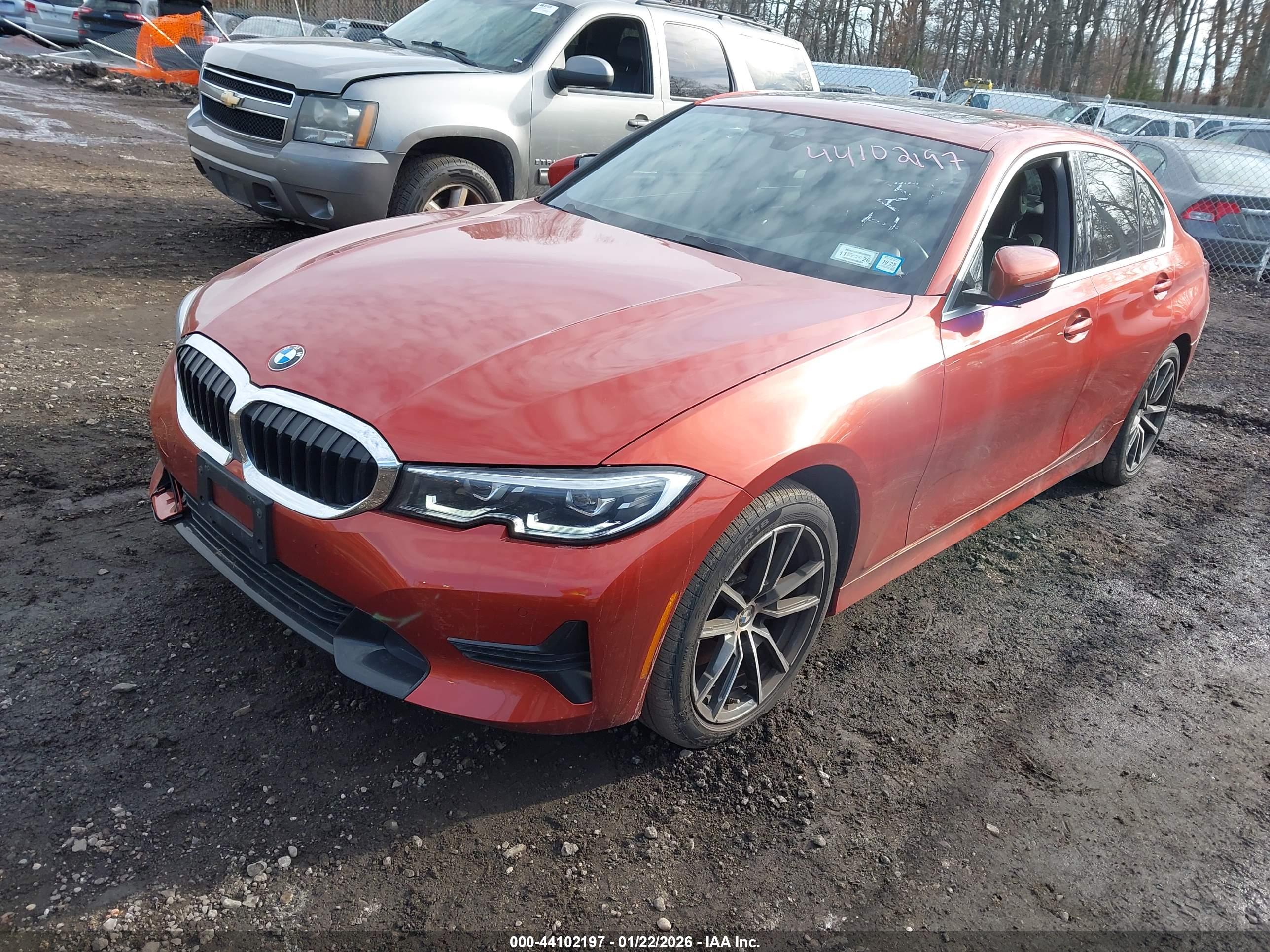 BMW 330I image 2