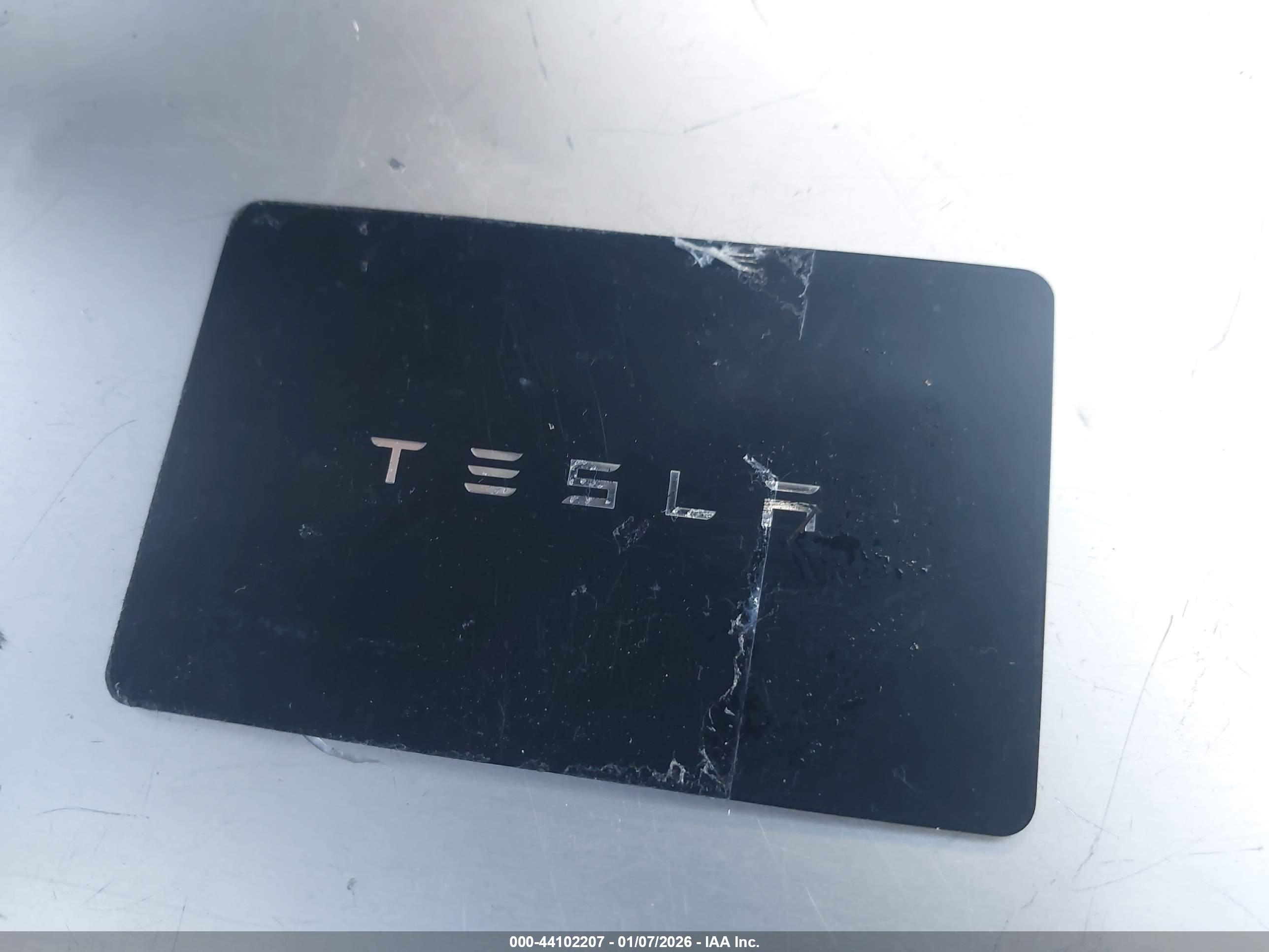 TESLA MODEL image 11