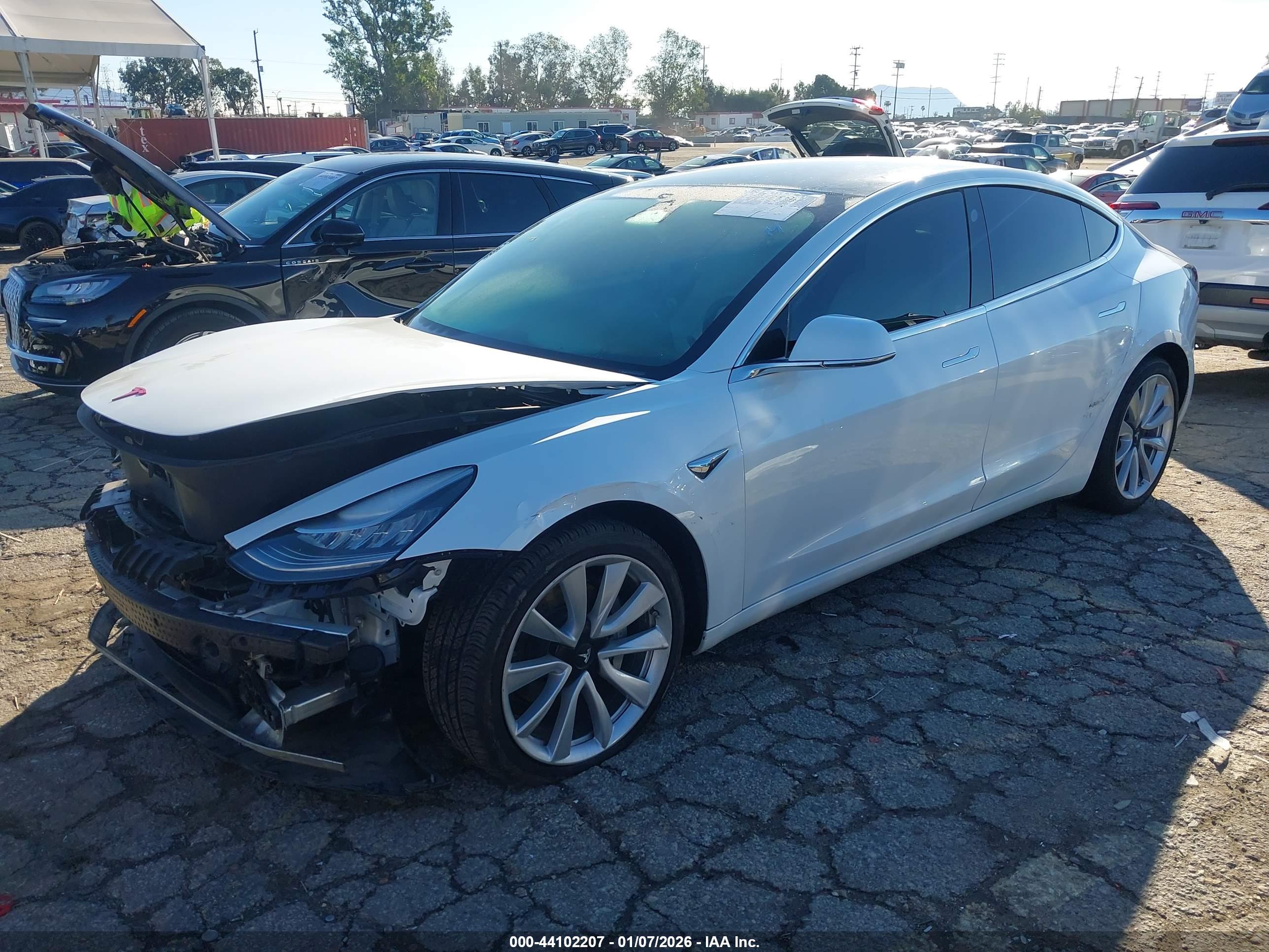 TESLA MODEL image 2