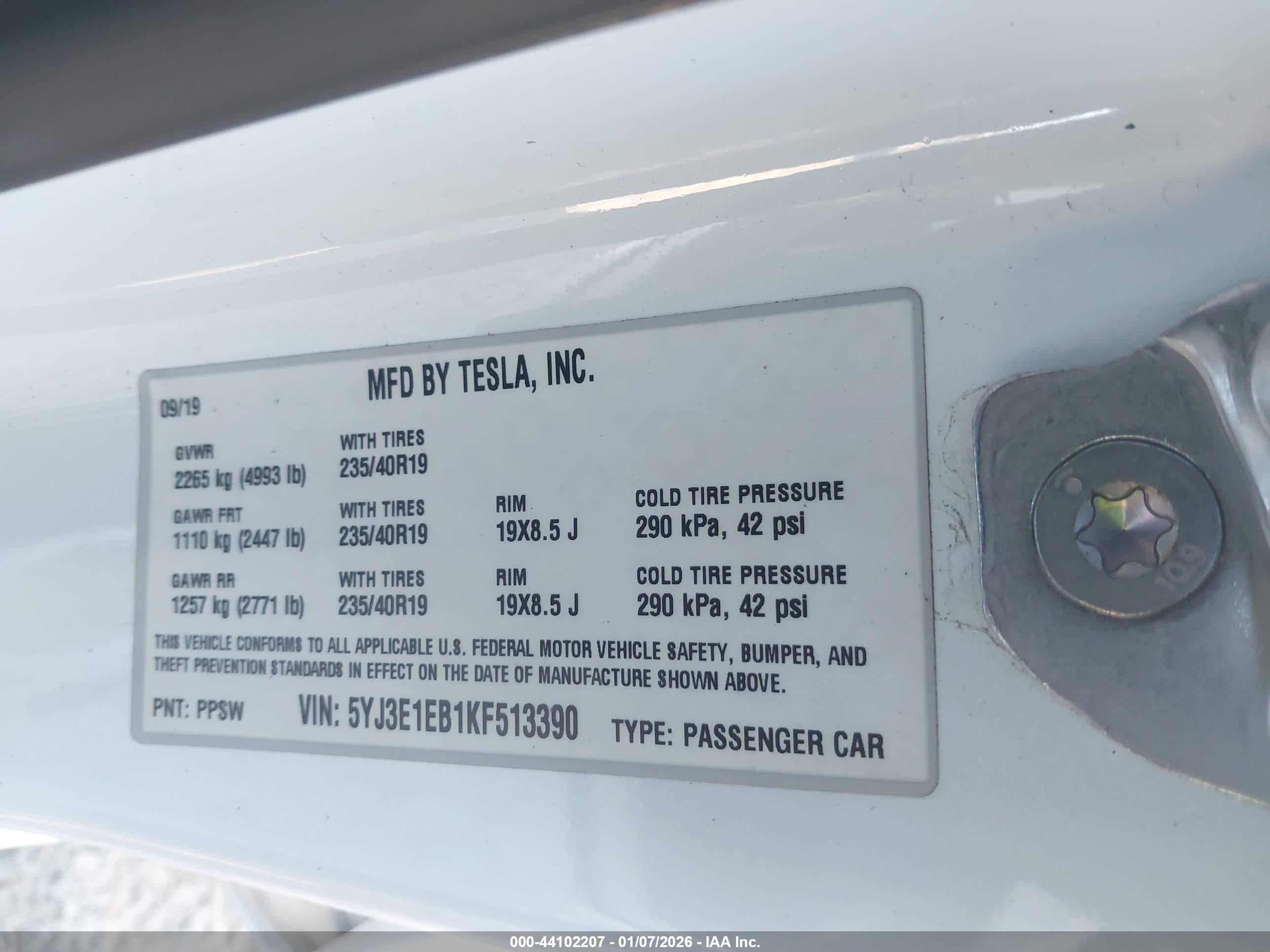 TESLA MODEL image 9