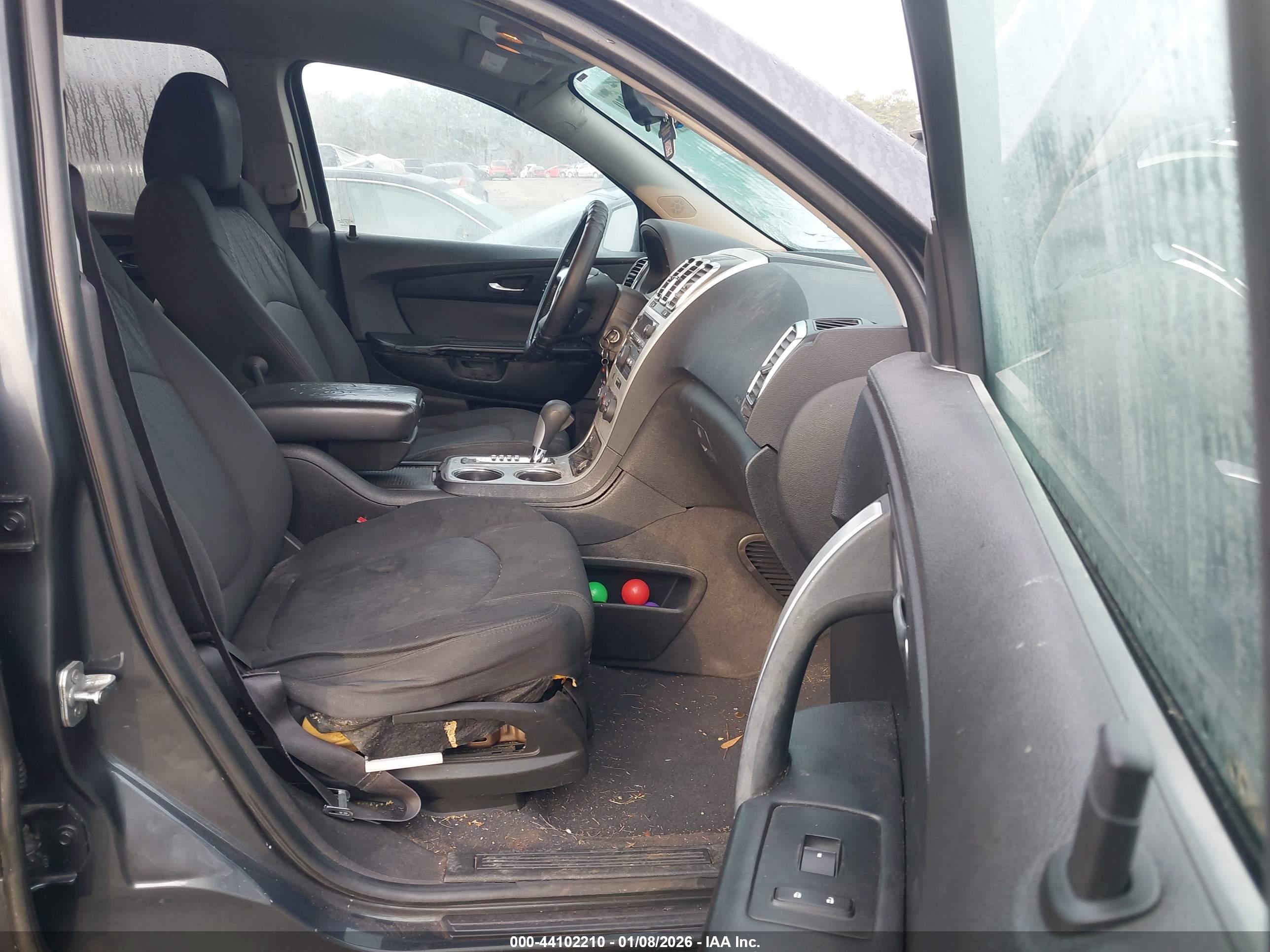 GMC ACADIA image 5
