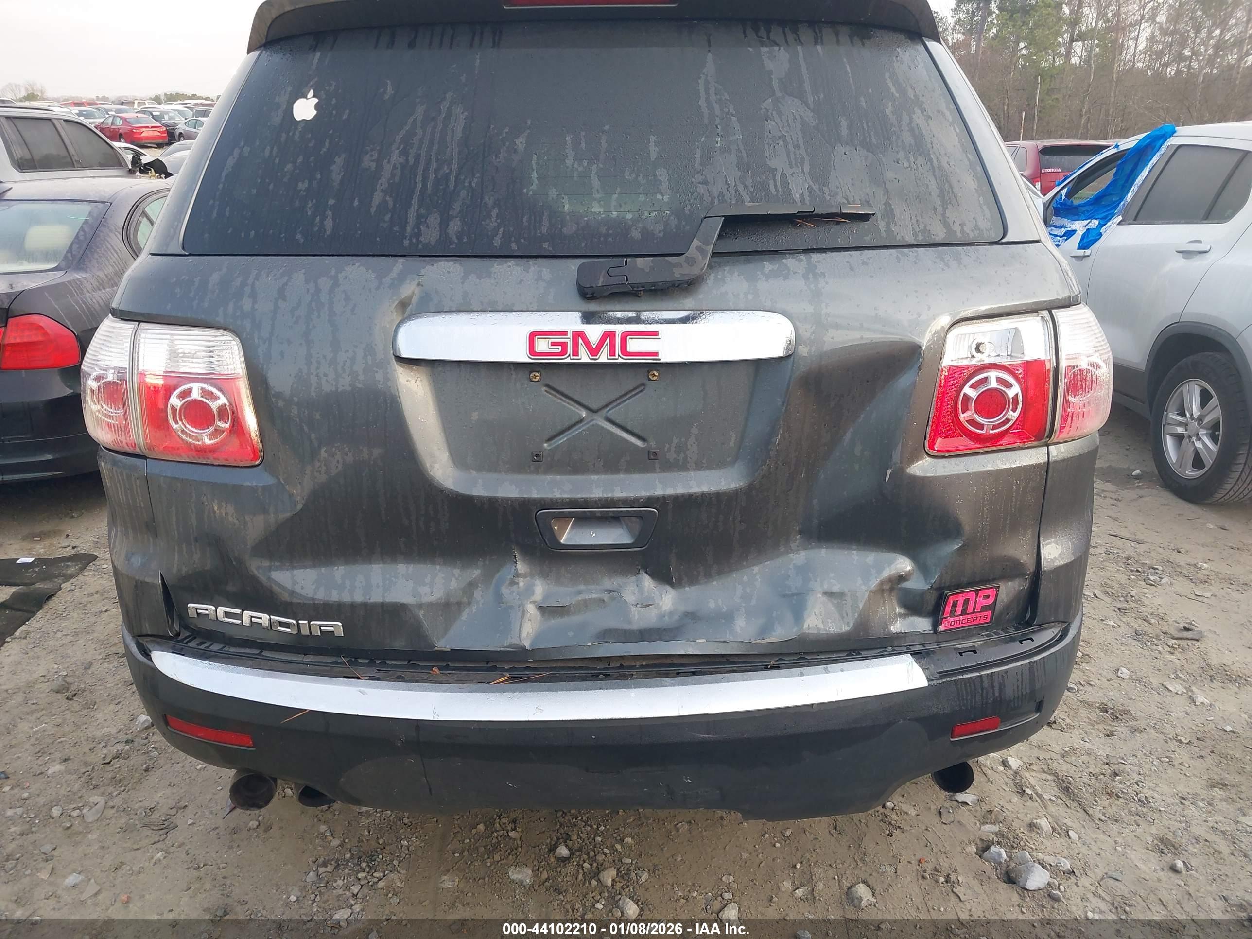 GMC ACADIA image 6