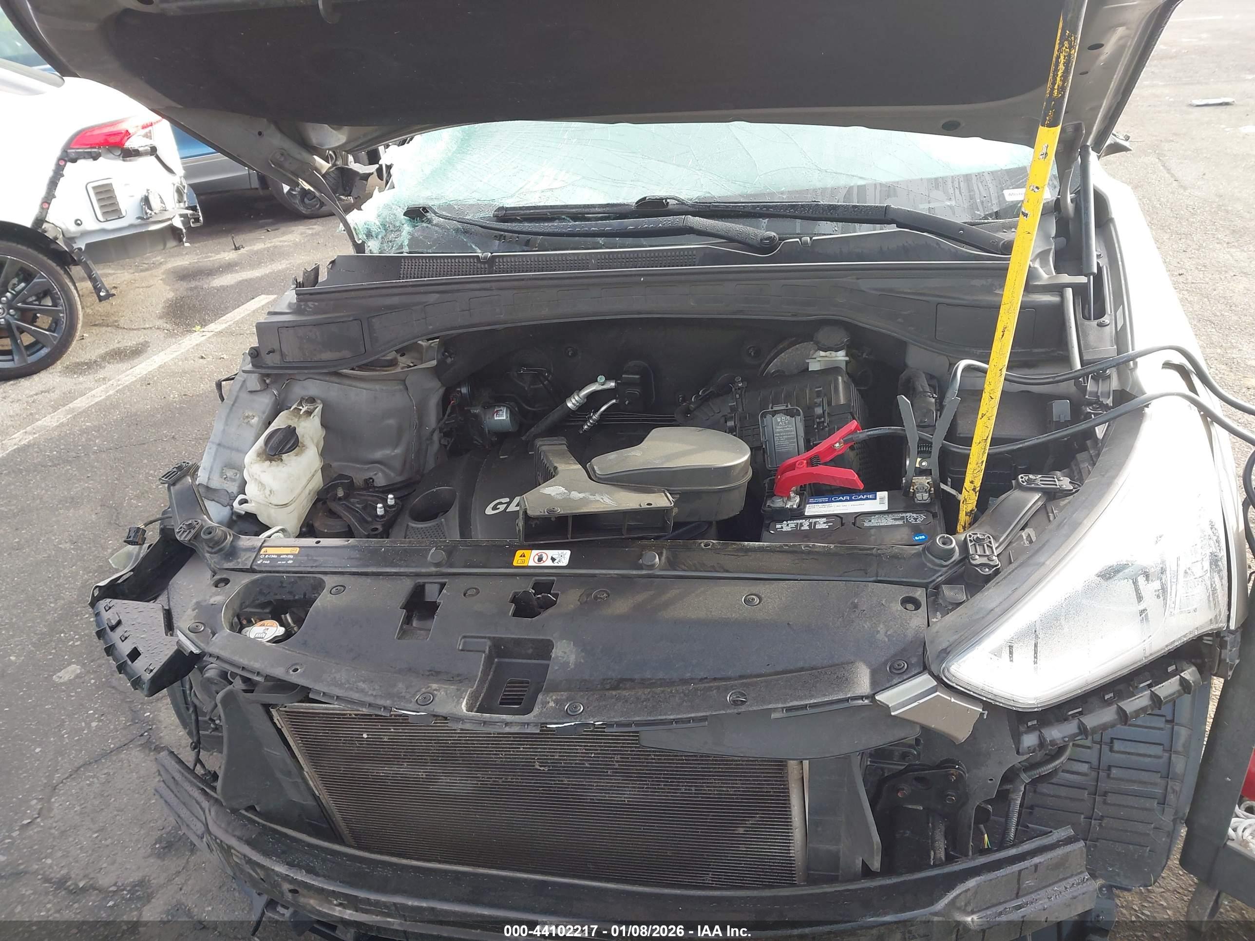HYUNDAI SANTA image 10