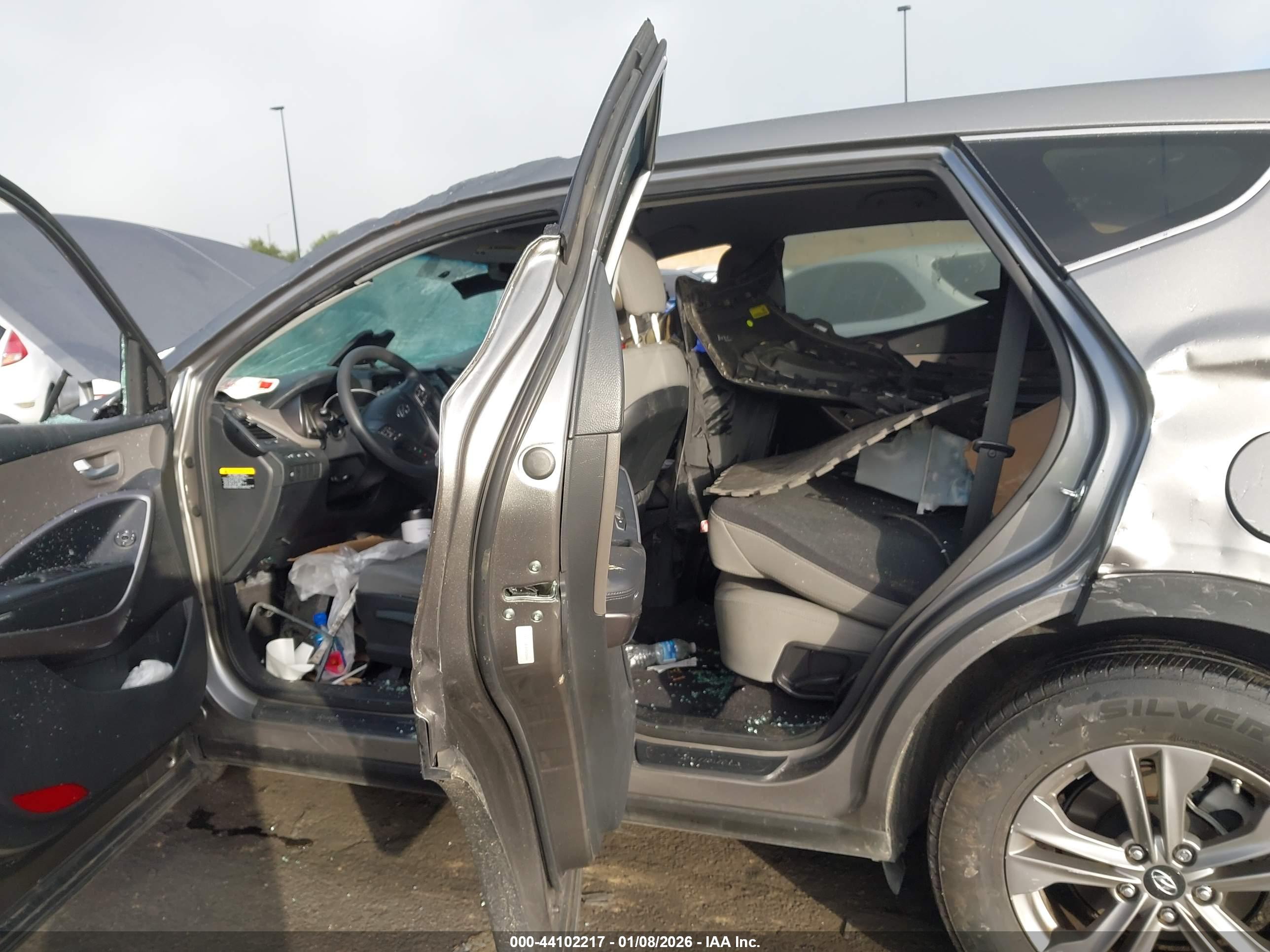 HYUNDAI SANTA image 8