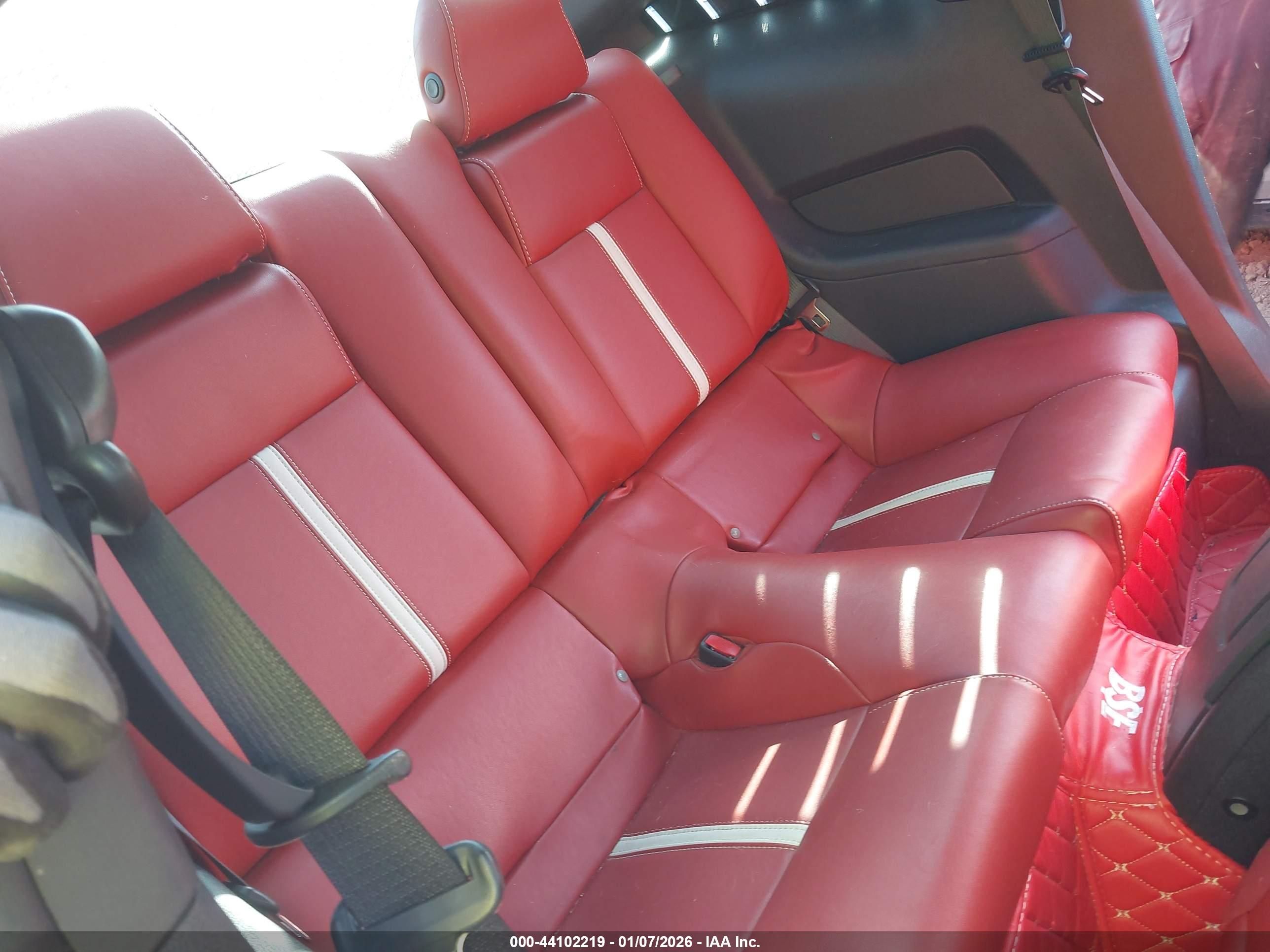 FORD MUSTANG image 8