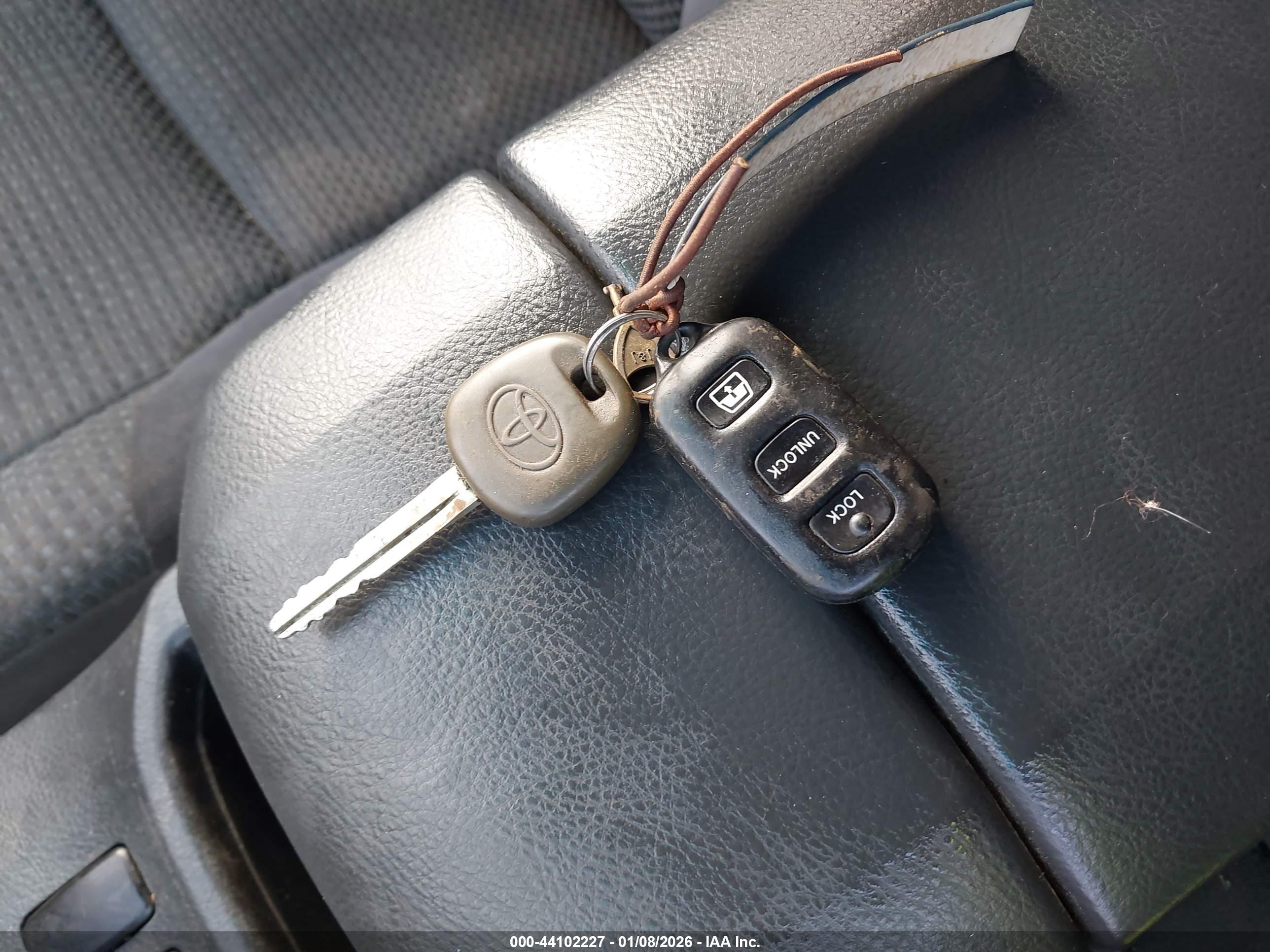 TOYOTA 4RUNNER image 11