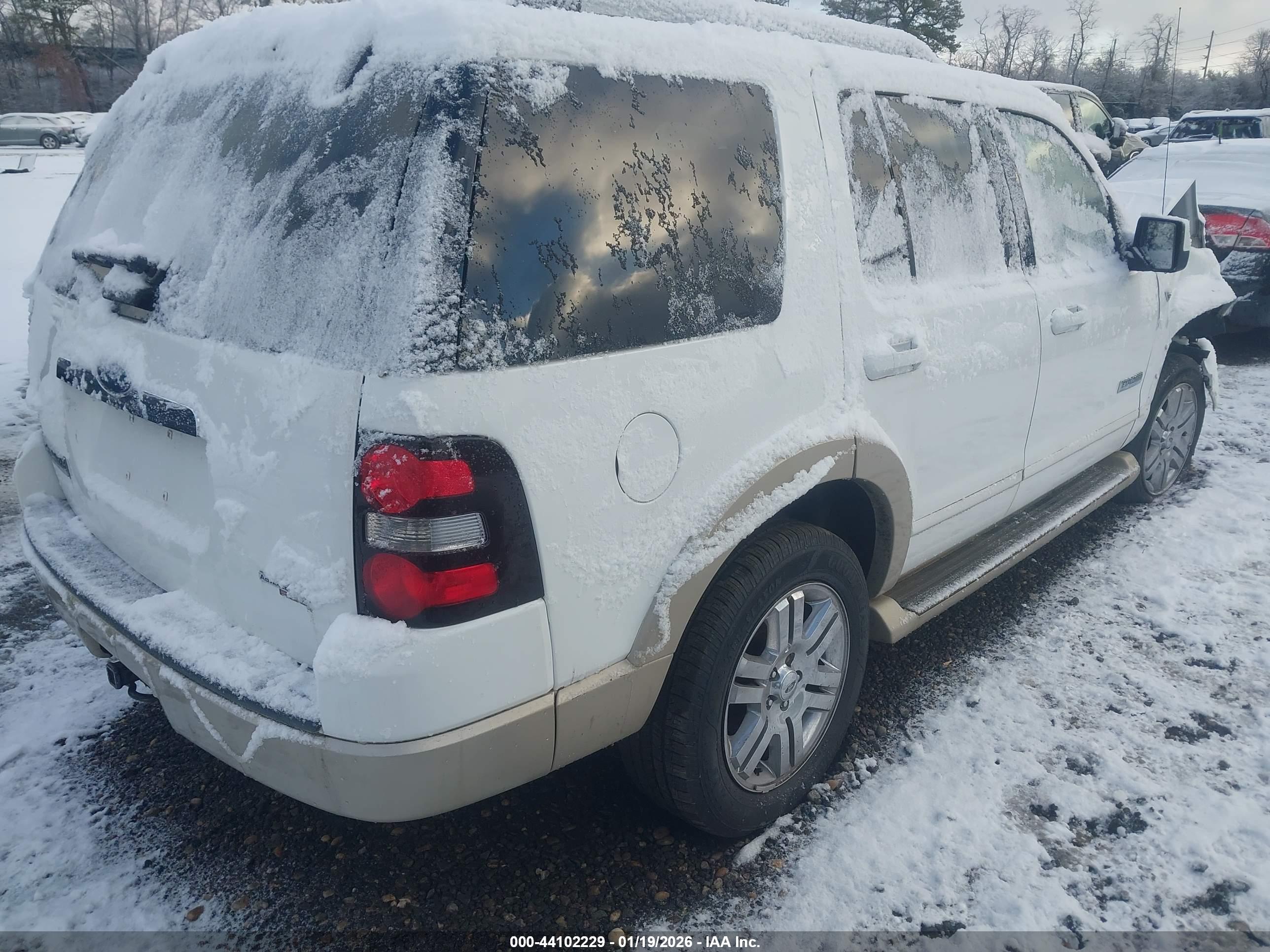 FORD EXPLORER image 4