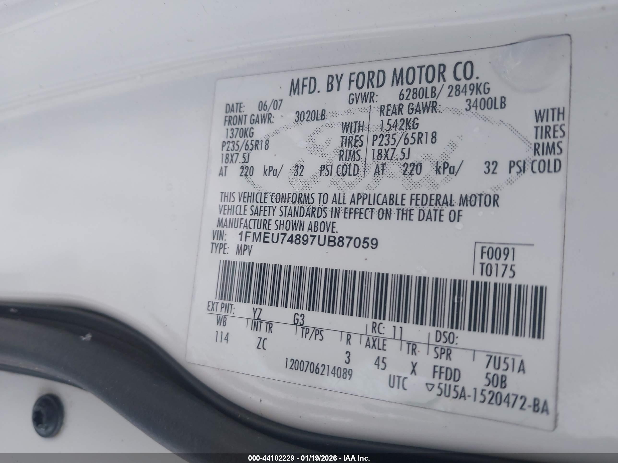 FORD EXPLORER image 9