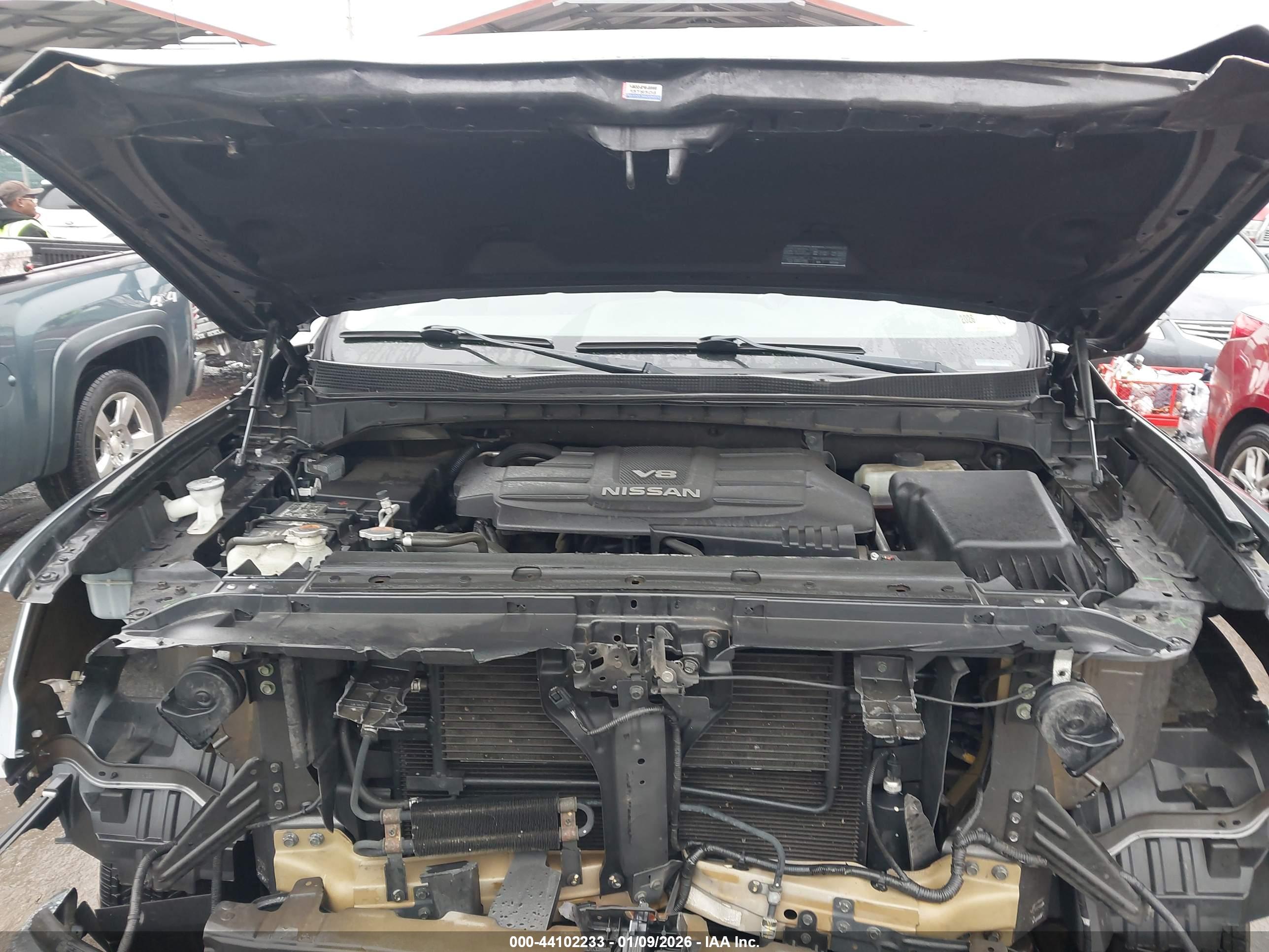 NISSAN TITAN image 10