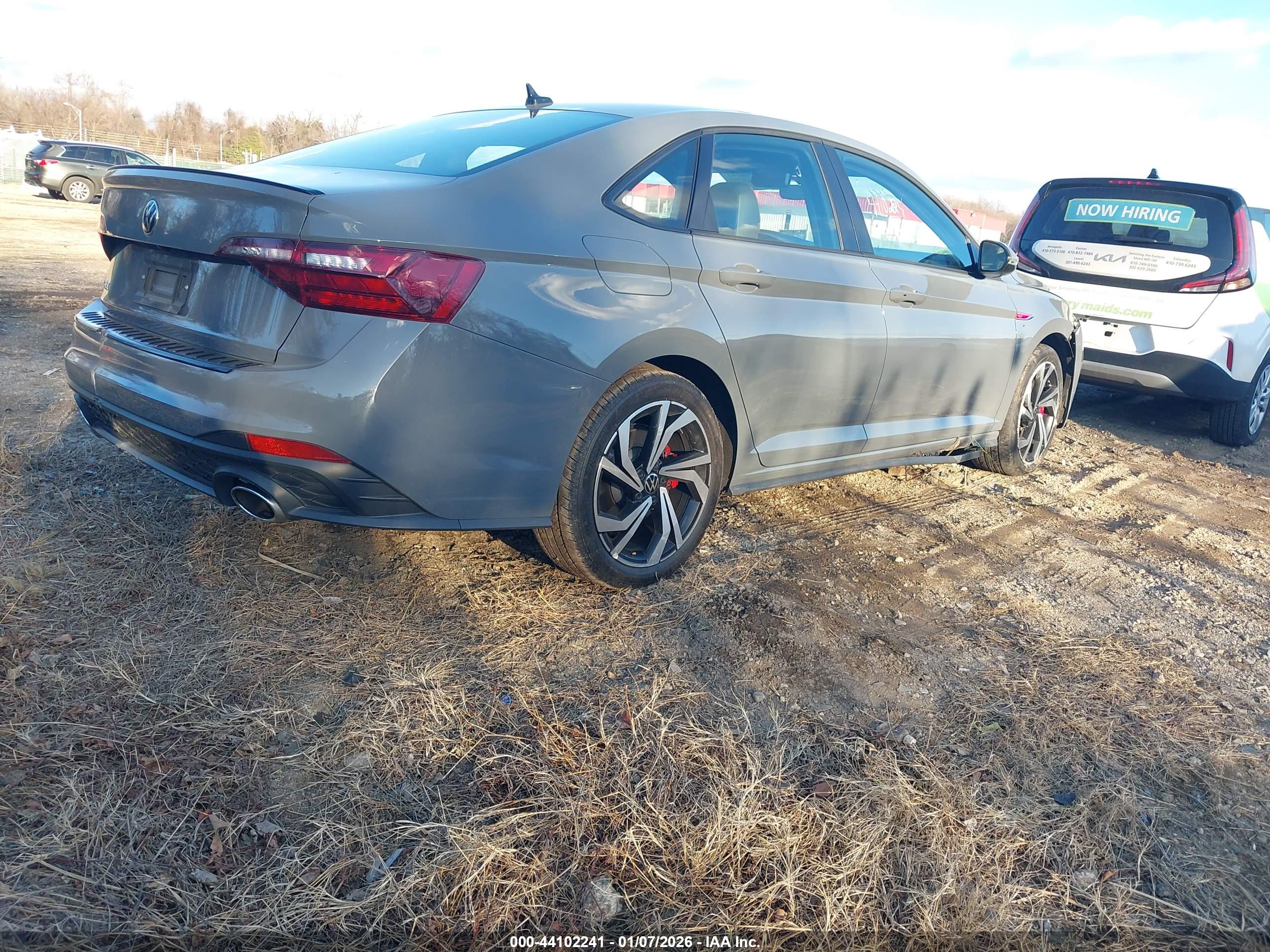 VOLKSWAGEN JETTA image 4