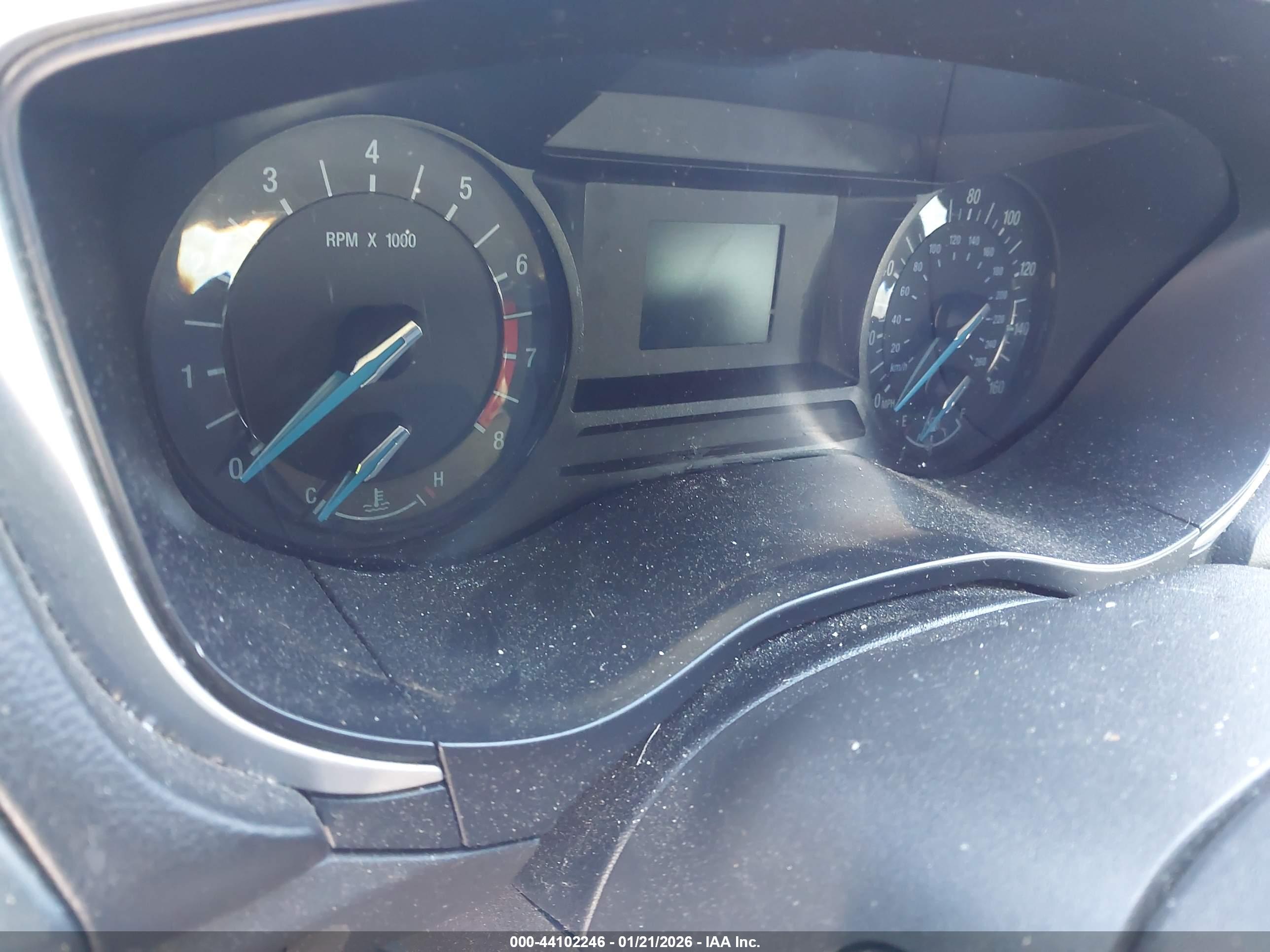 FORD FUSION image 7