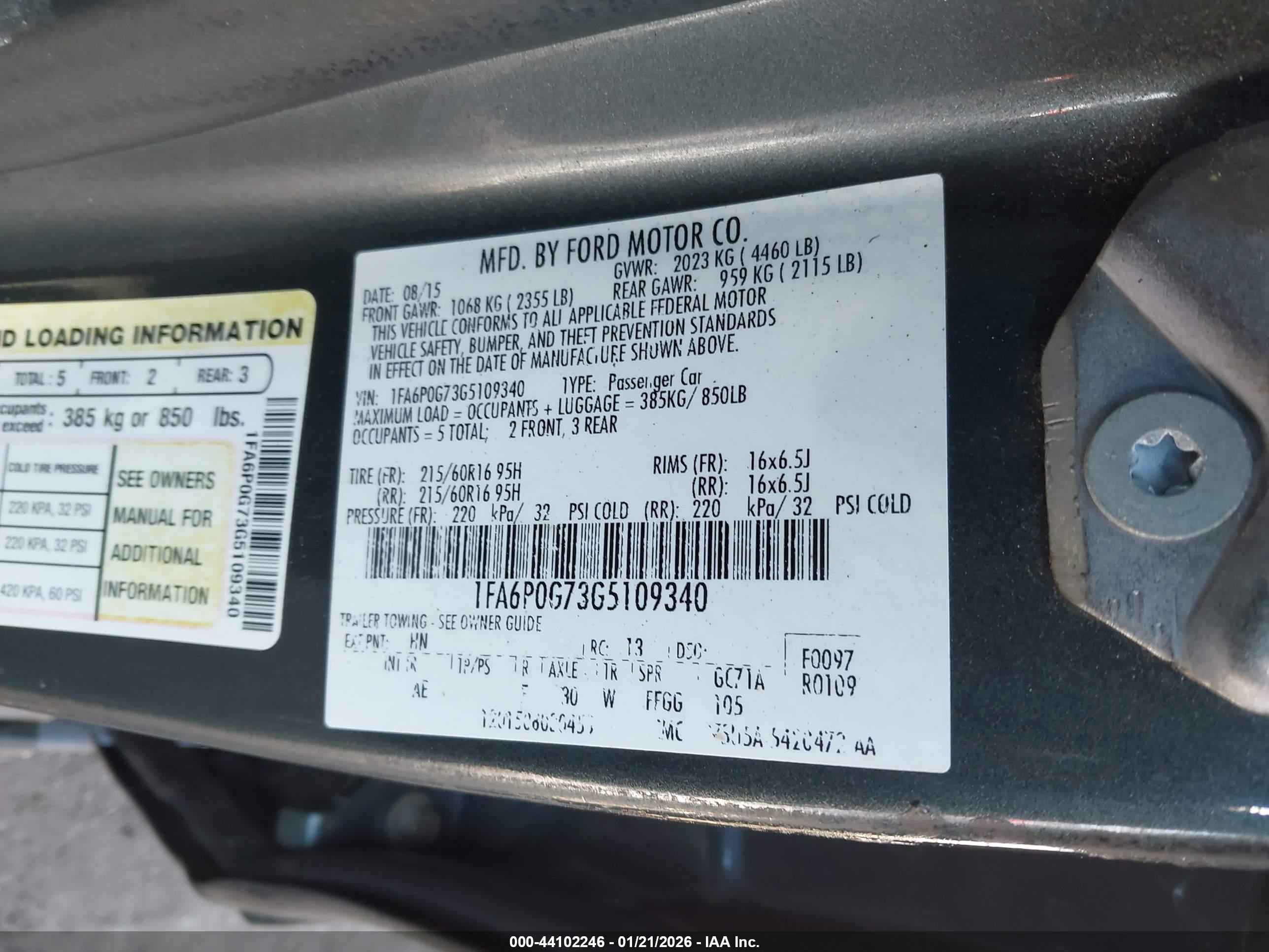 FORD FUSION image 9