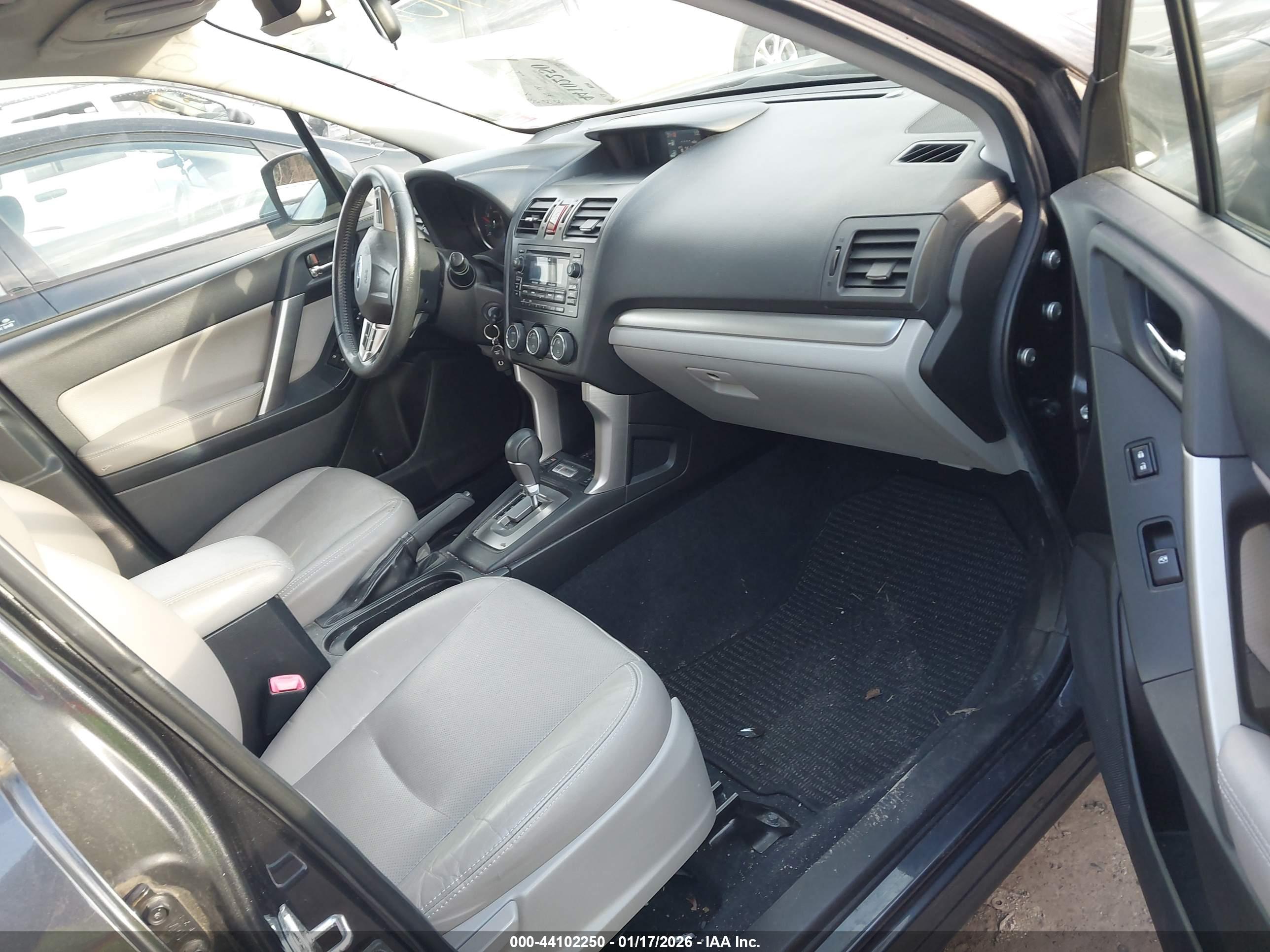 SUBARU FORESTER image 5
