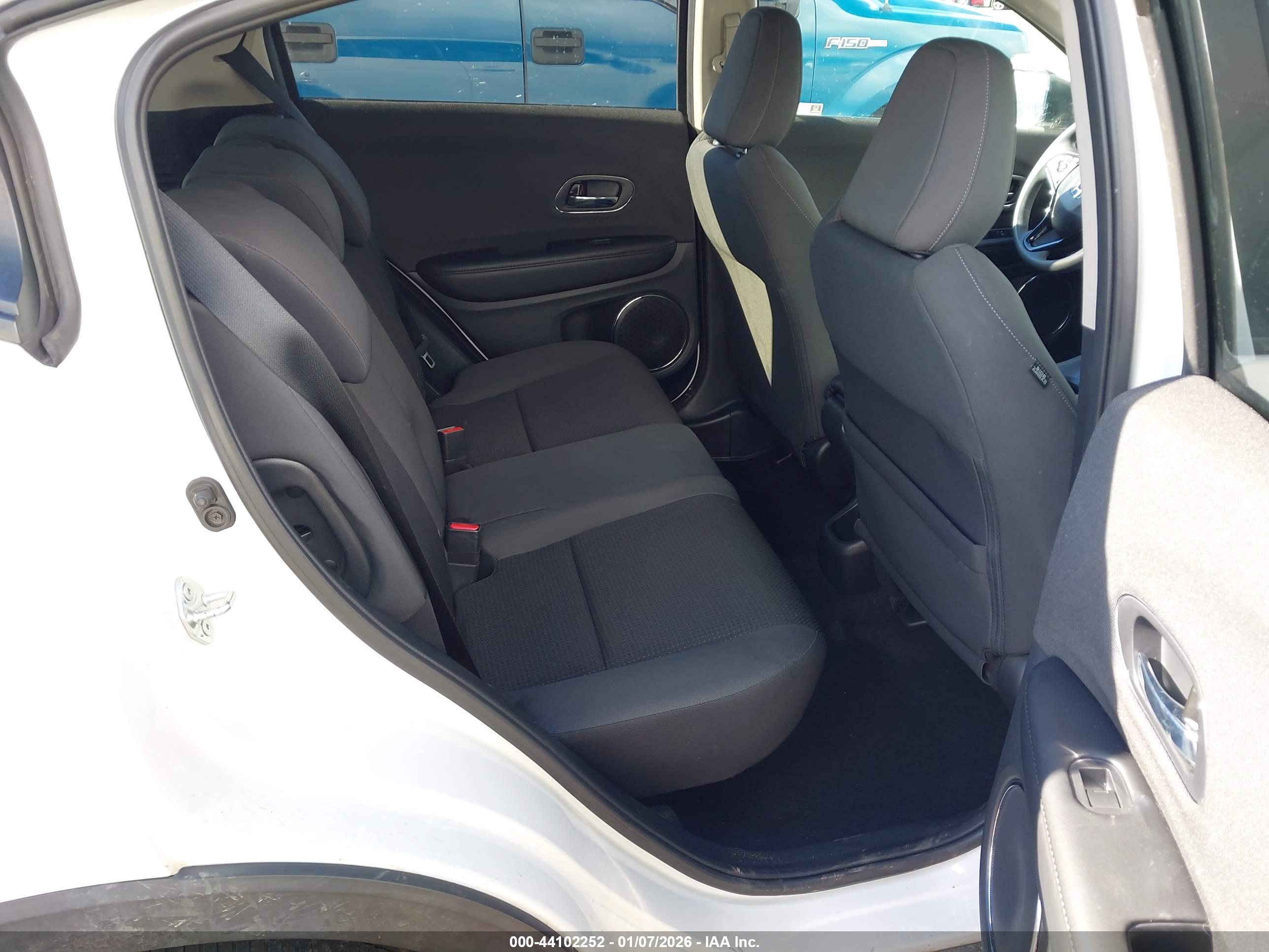 HONDA HR-V image 8