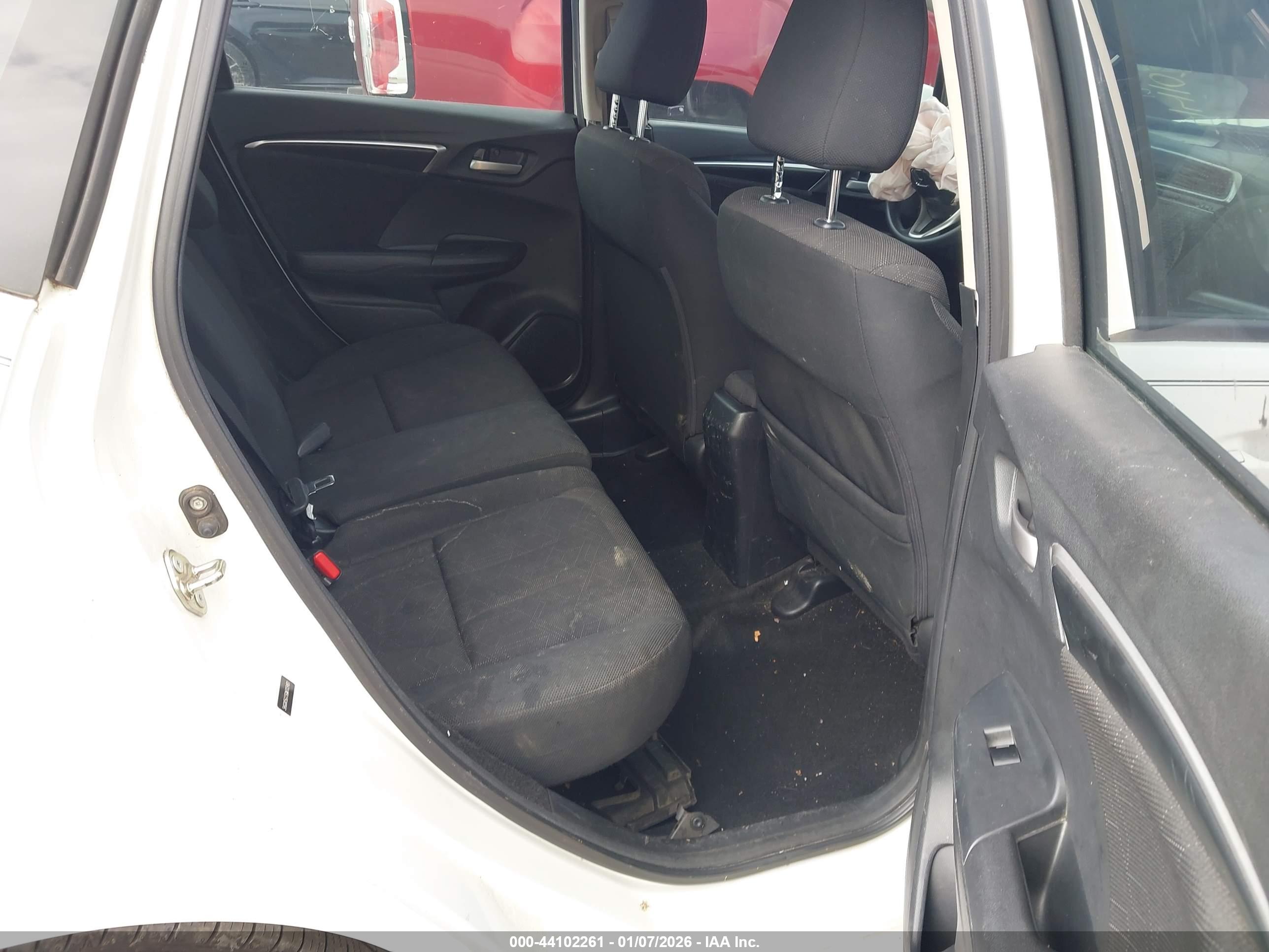 HONDA FIT image 8