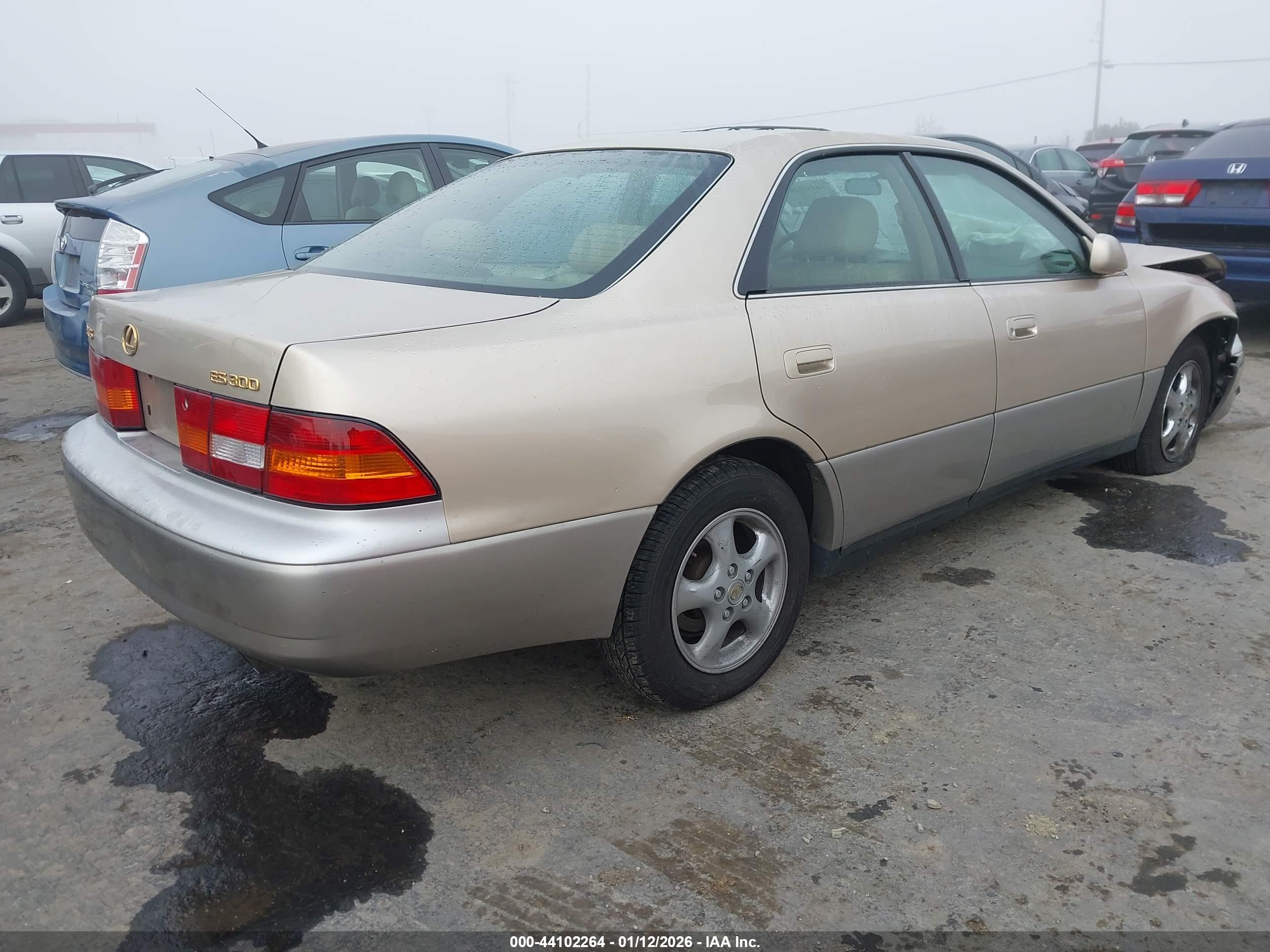 LEXUS ES image 4