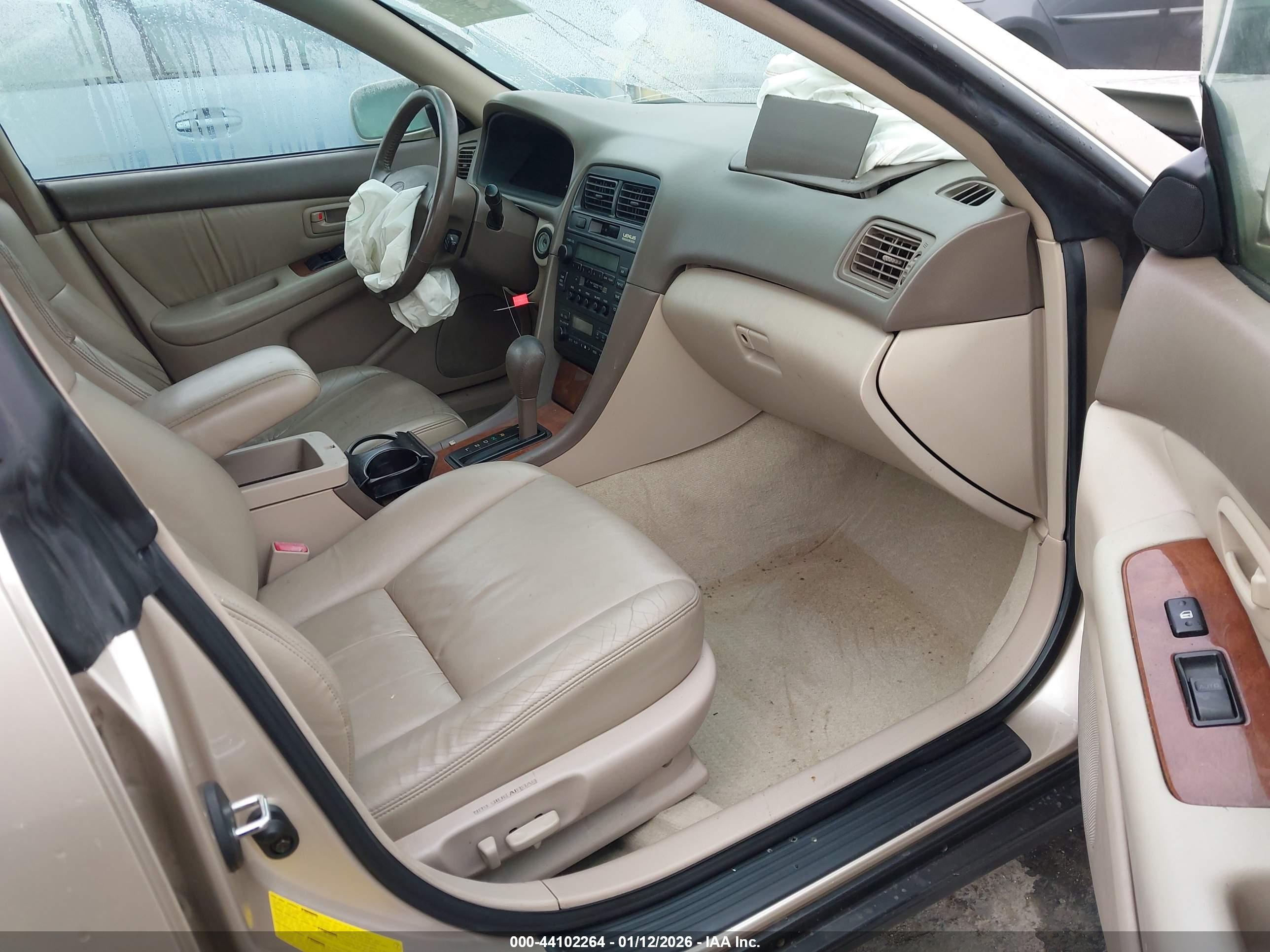 LEXUS ES image 5