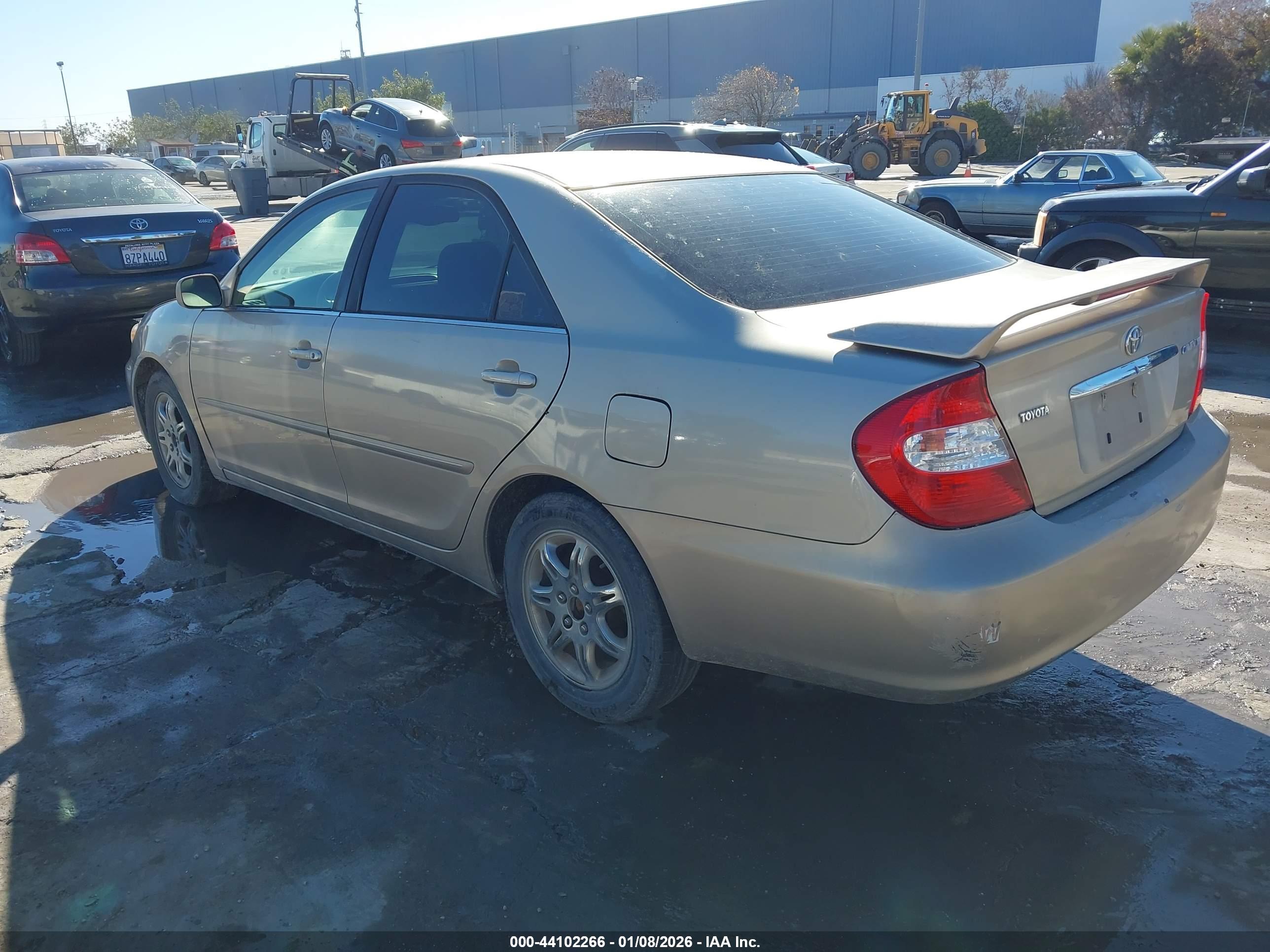 TOYOTA CAMRY image 3