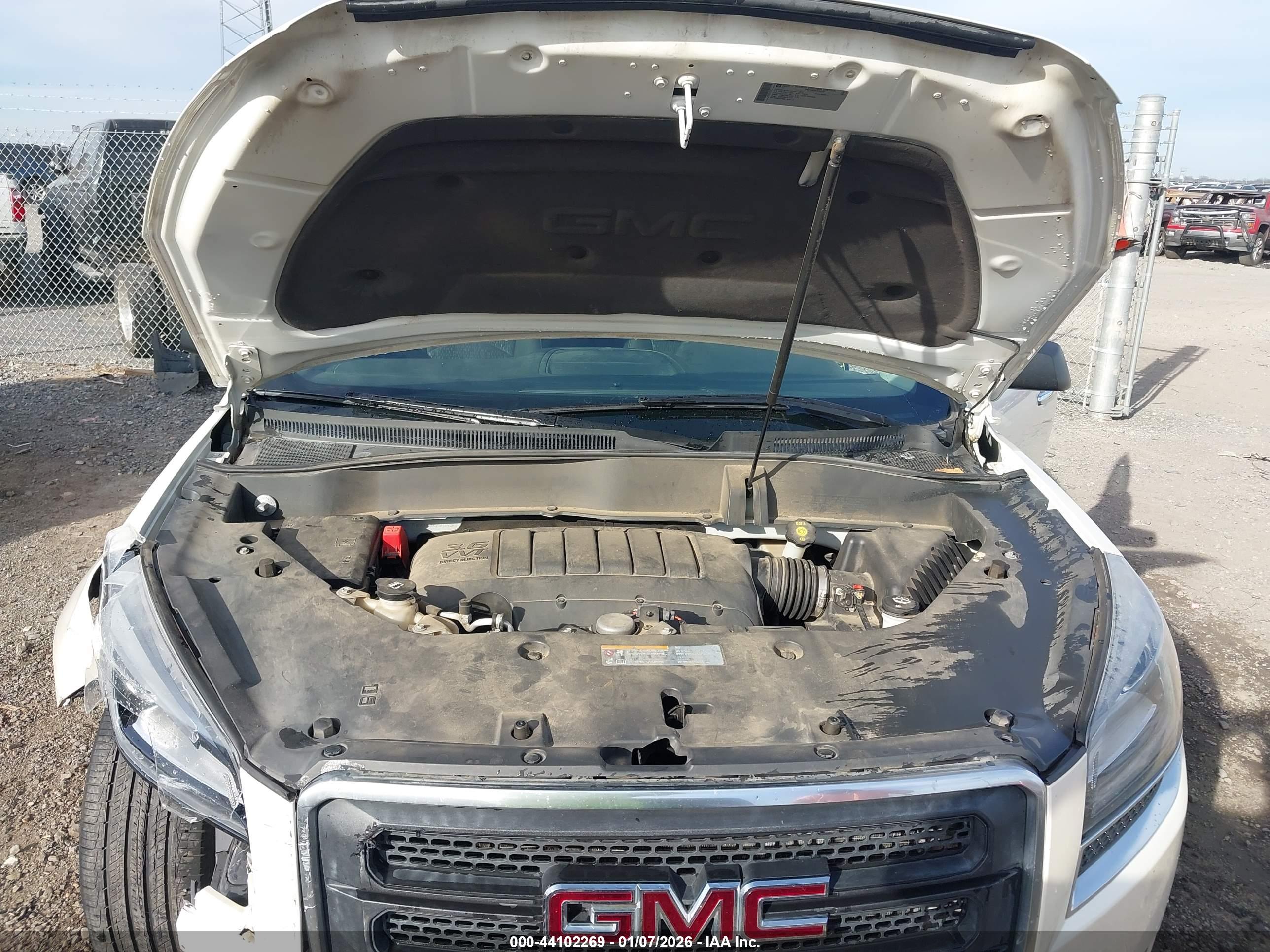 GMC ACADIA image 10