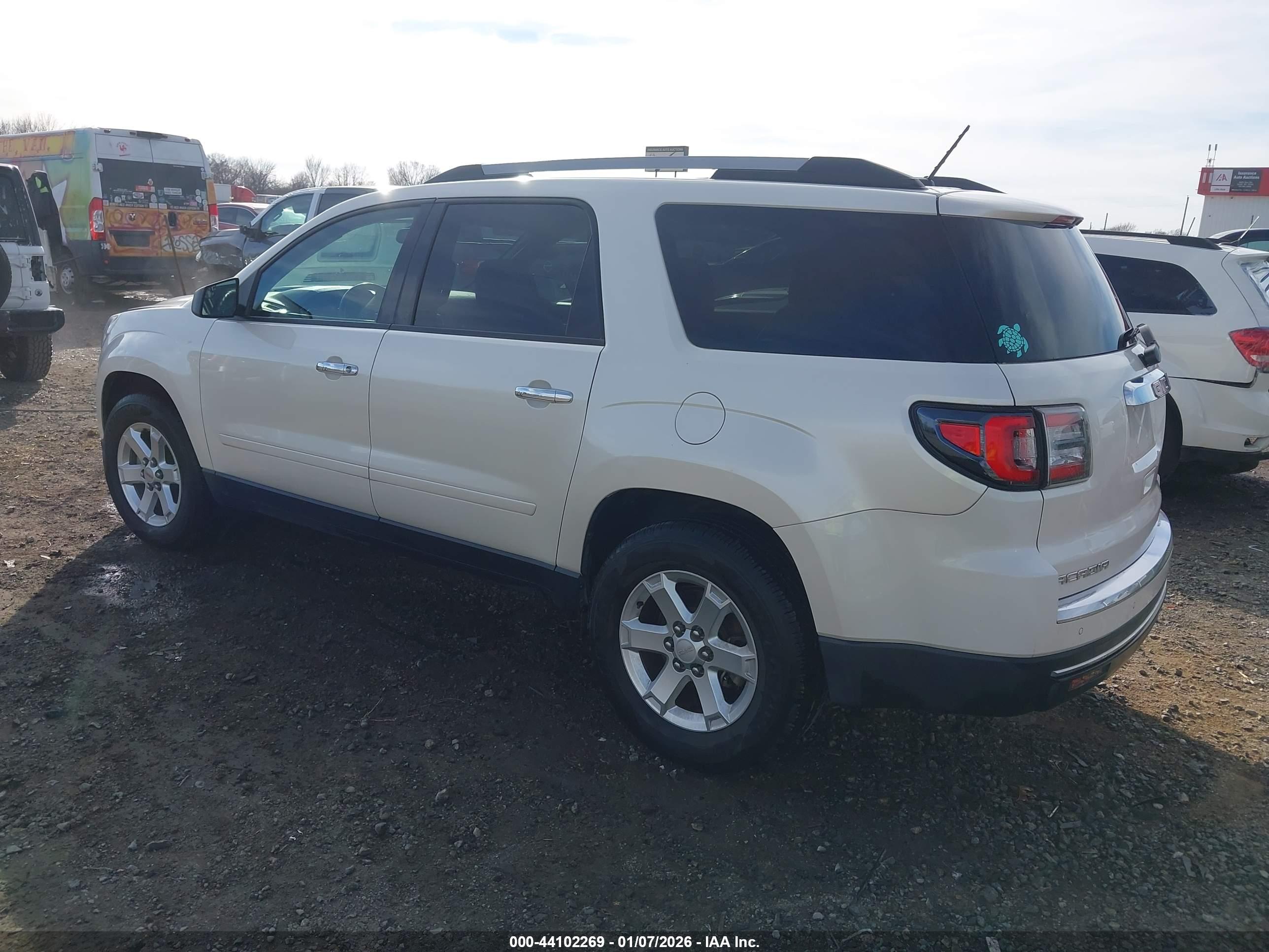 GMC ACADIA image 3