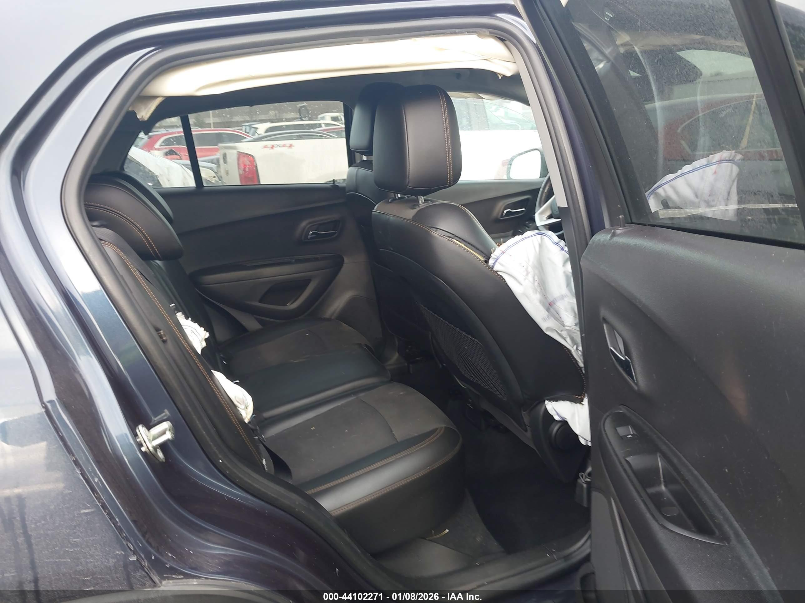 CHEVROLET TRAX image 8