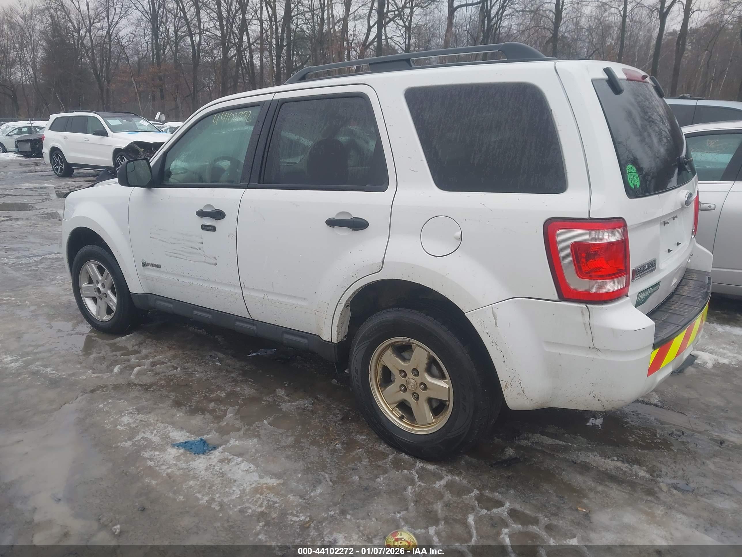FORD ESCAPE image 3