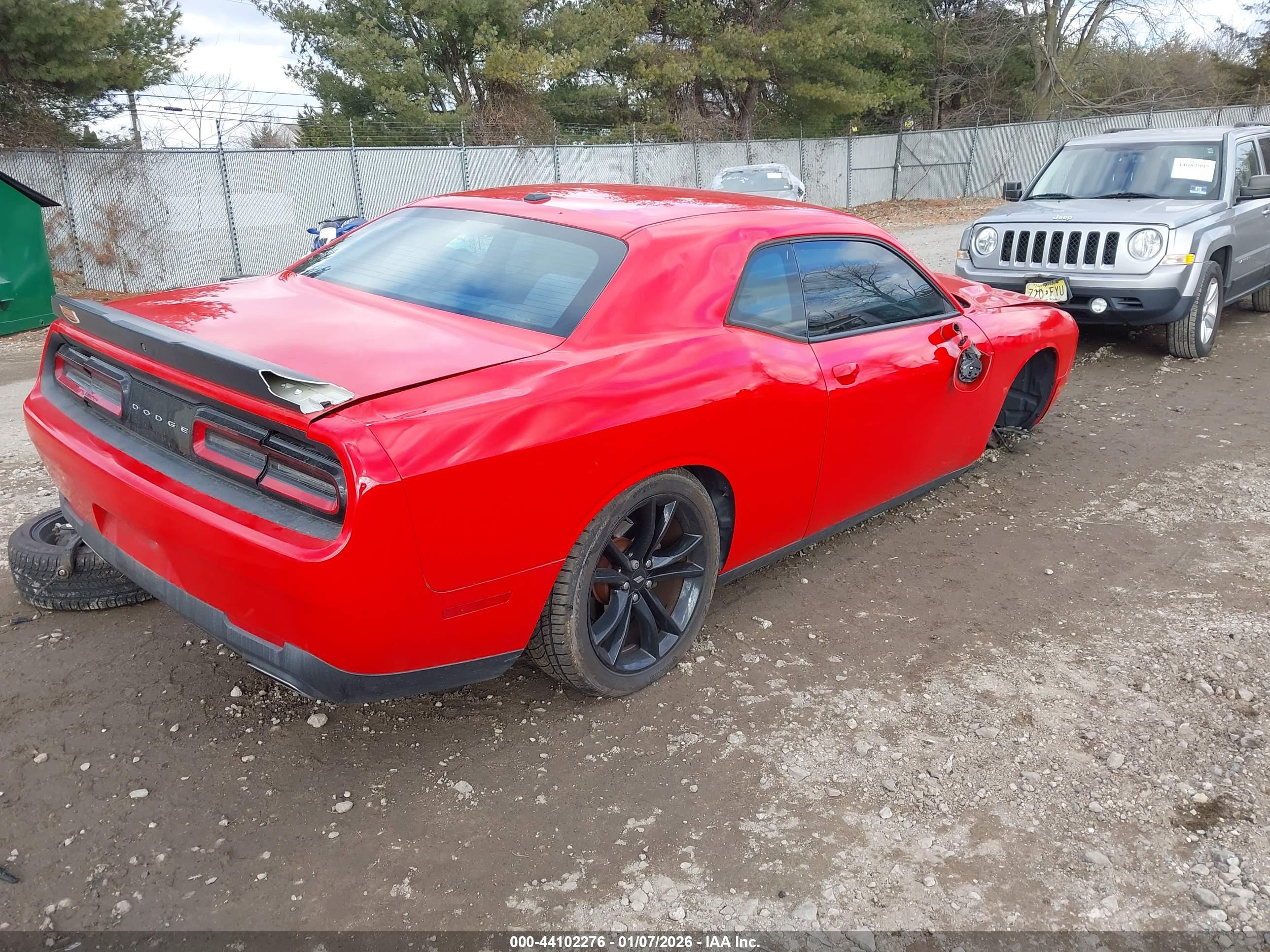 DODGE CHALLENGER image 4