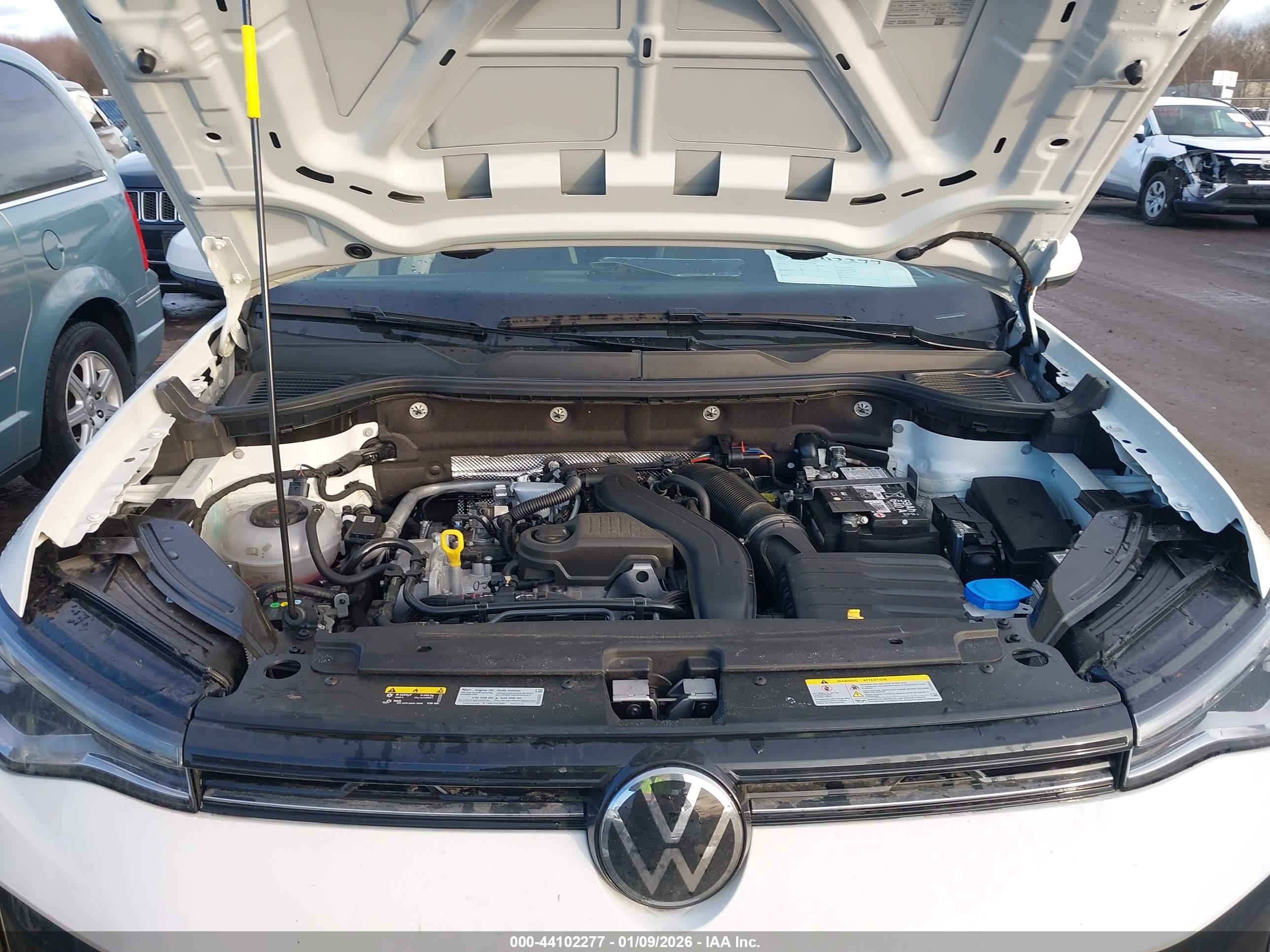 VOLKSWAGEN TAOS image 10