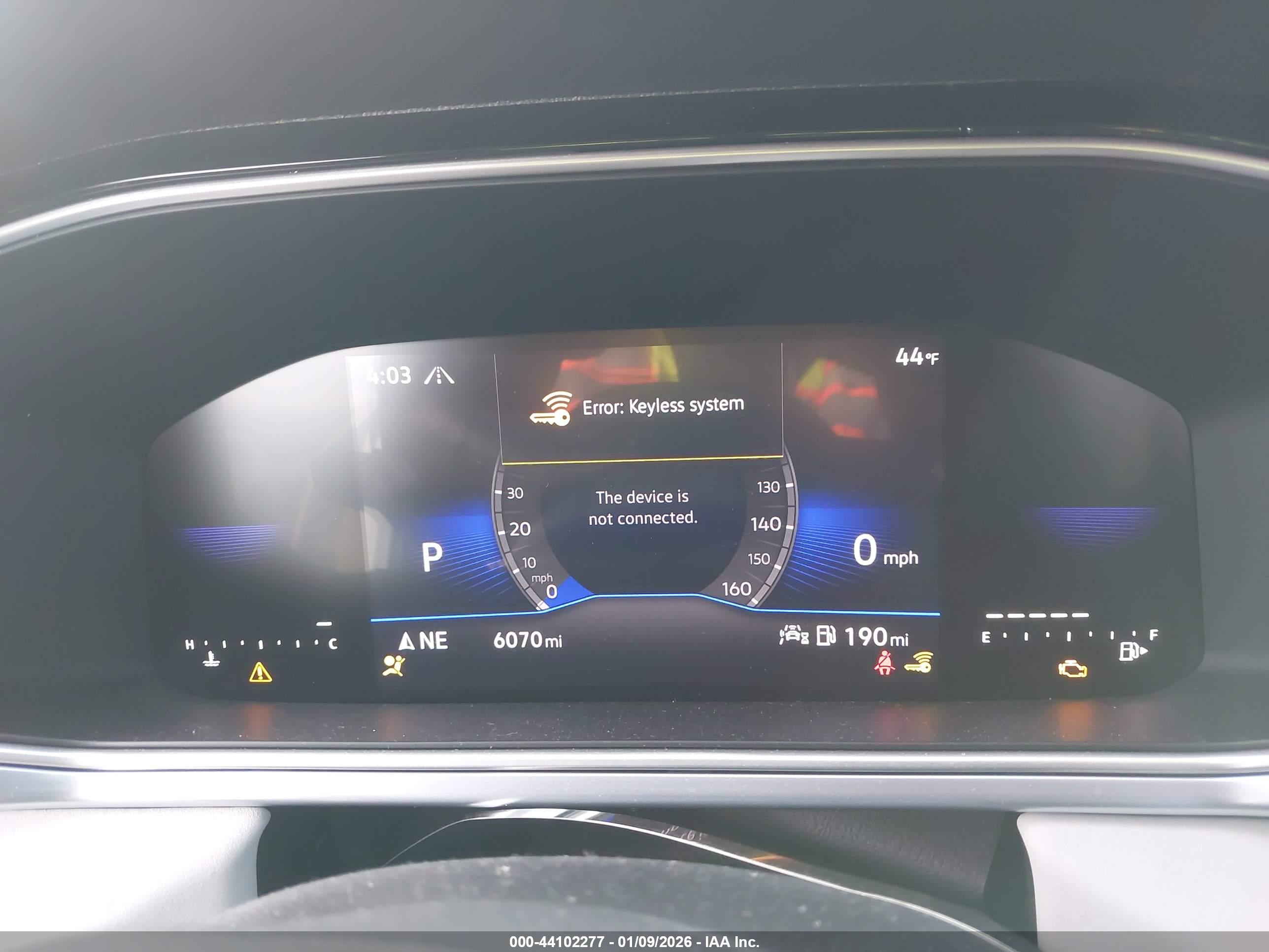 VOLKSWAGEN TAOS image 7