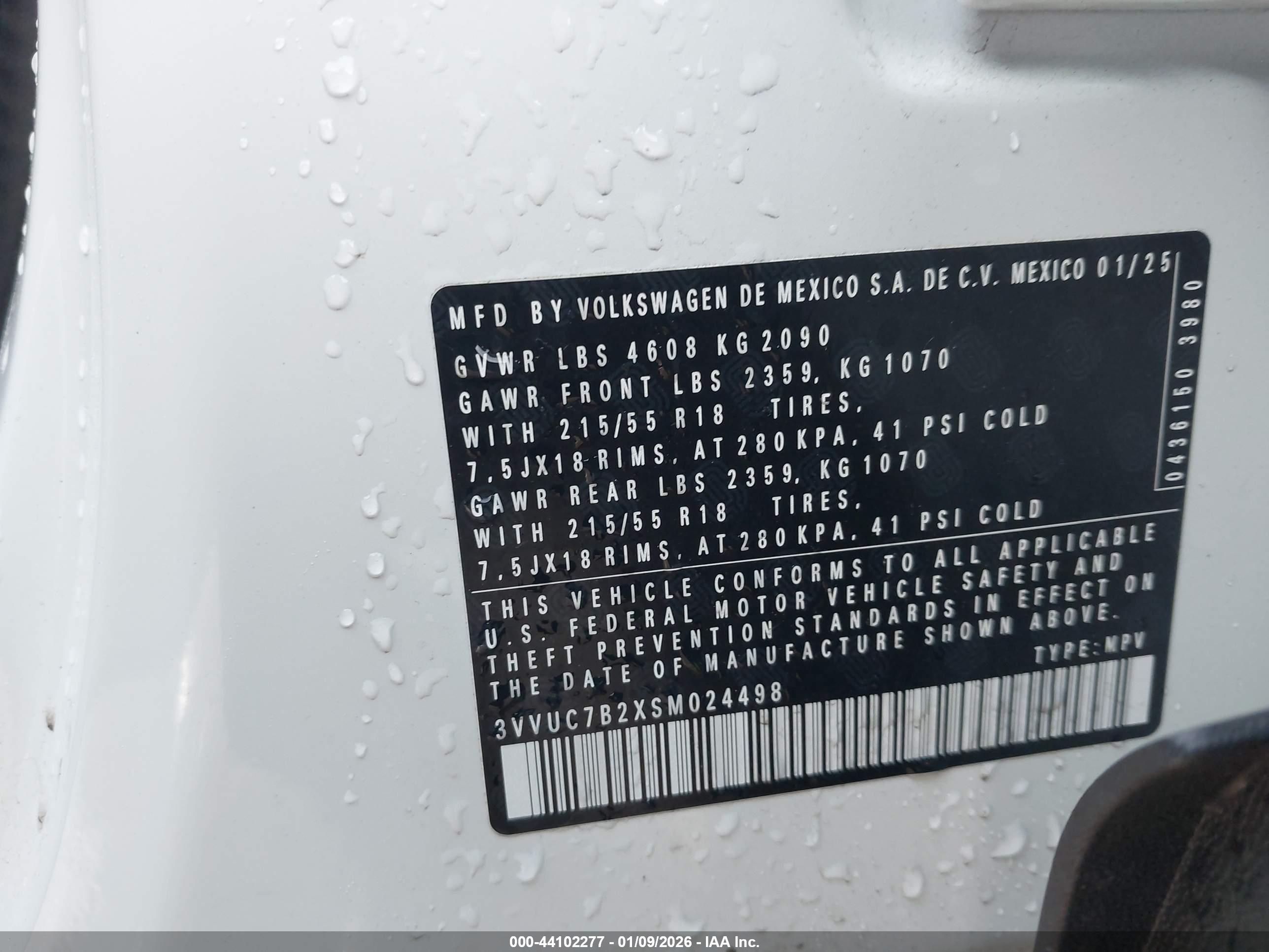 VOLKSWAGEN TAOS image 9