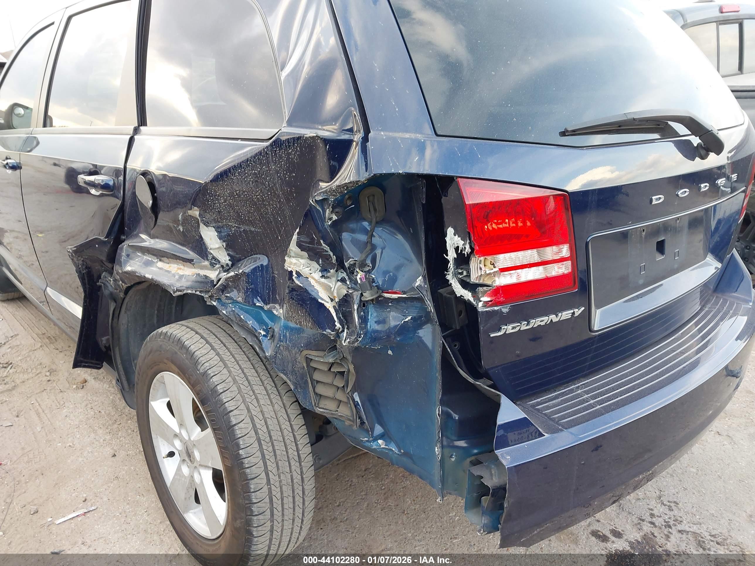 DODGE JOURNEY image 6