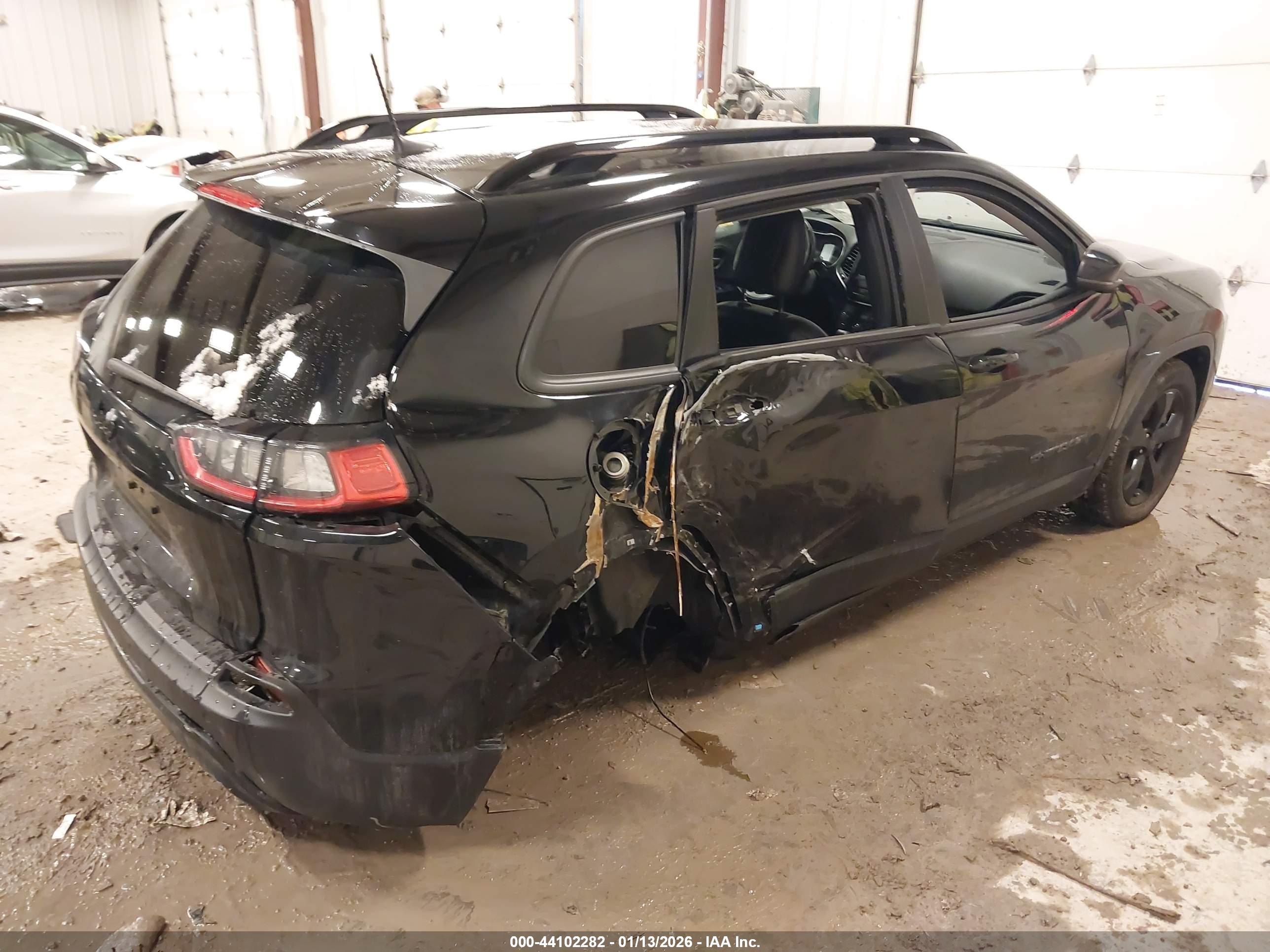 JEEP CHEROKEE image 4